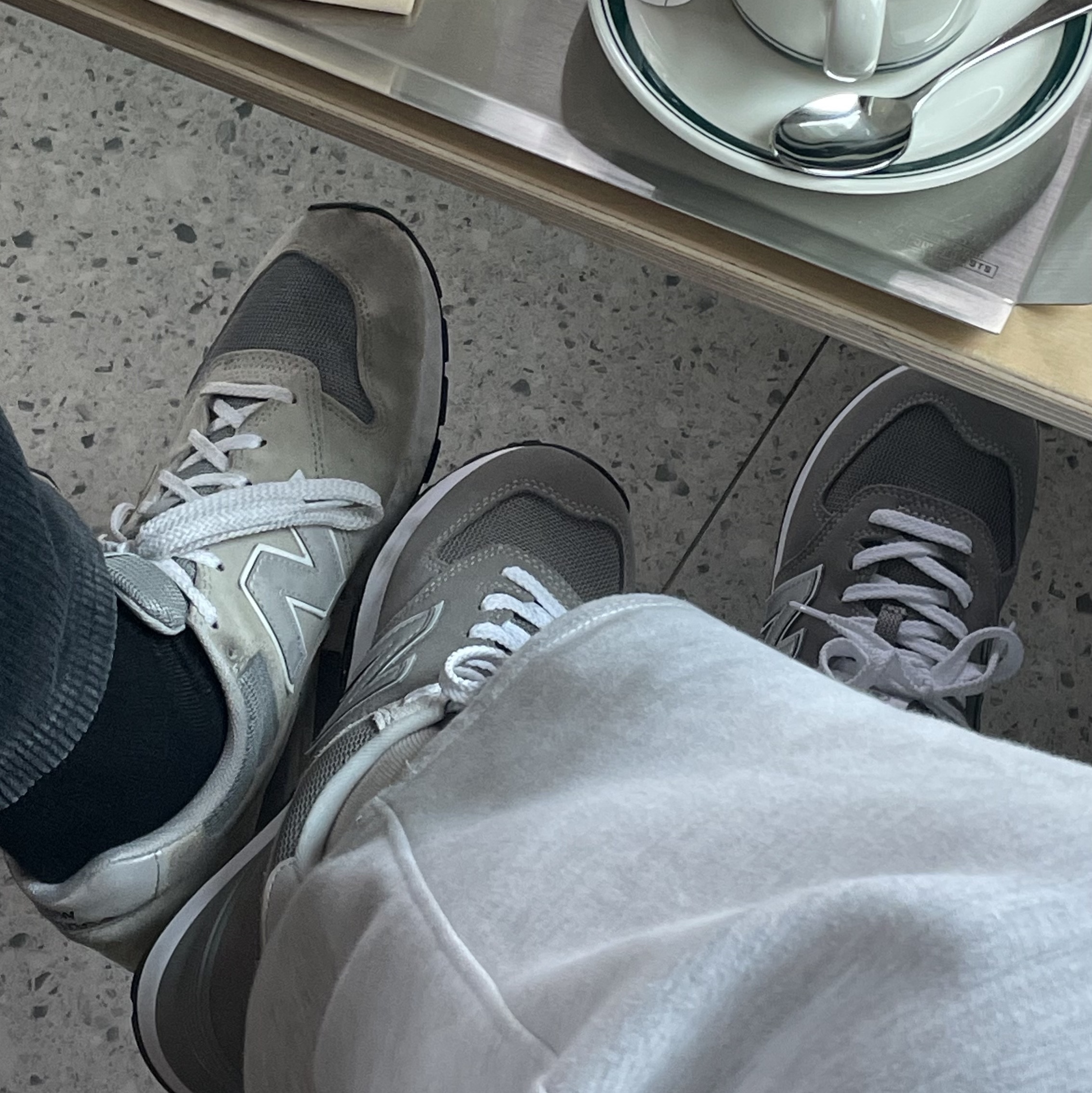 (W) New Balance 574 Worn By Anyone Grey - B Standard 착용 스타일 - 1
