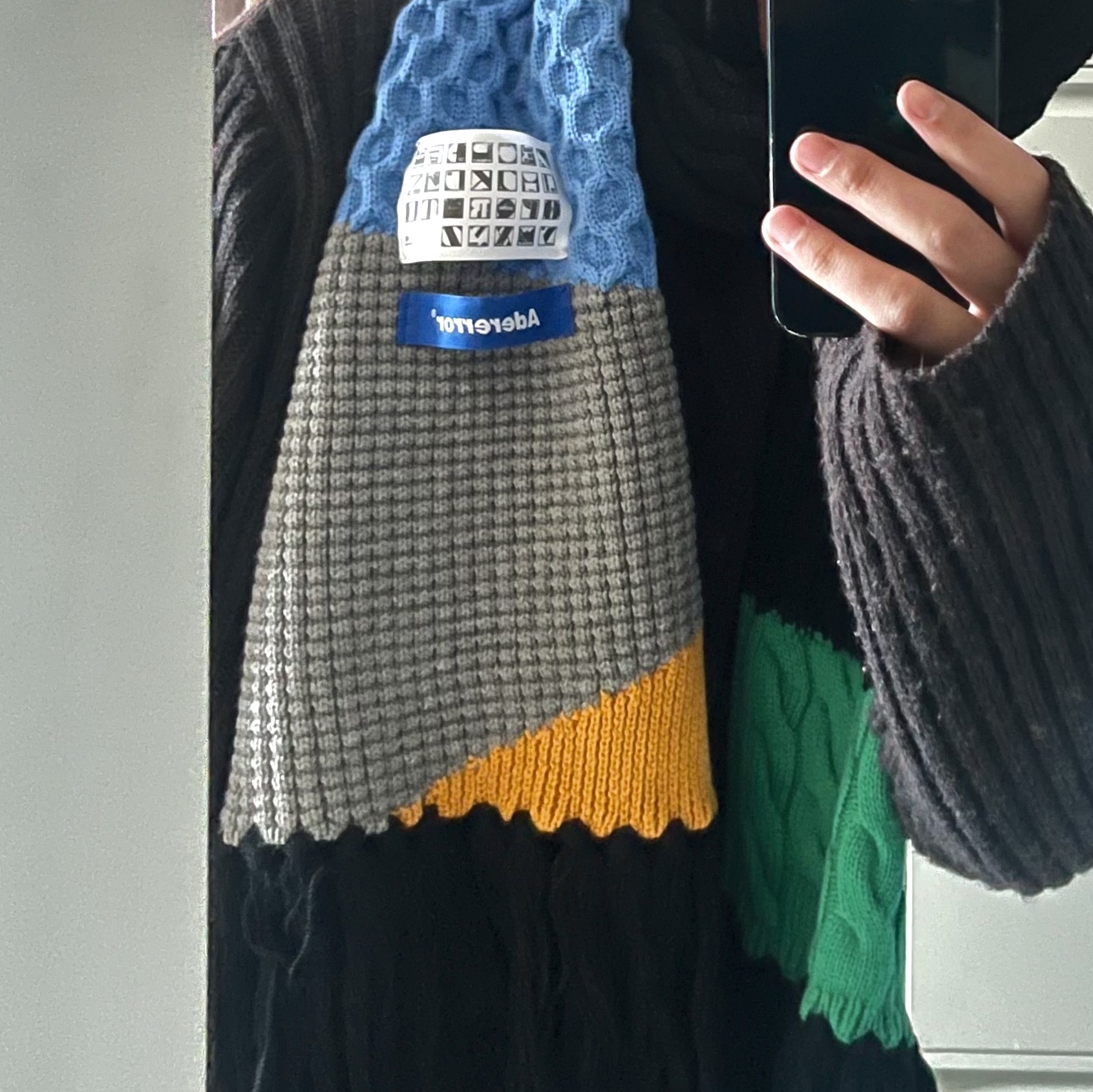 Ader Error x Zara Scarf Black 착용 스타일