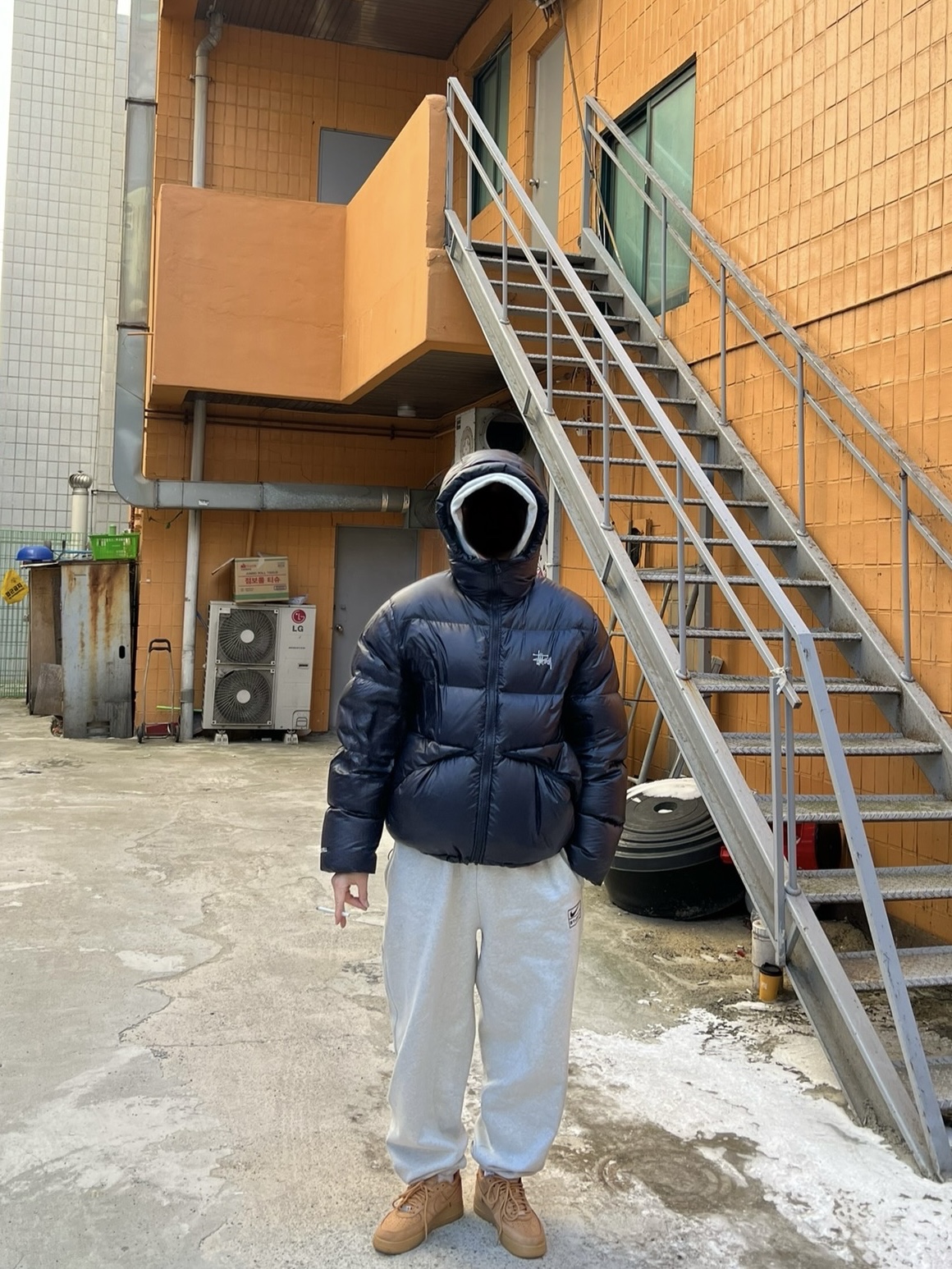 Stussy Down Parka Micro Ripstop Phantom Black, Nike x Stussy Full Zip Fleece Hoodie Grey Heather (FJ9181-050) 착용 스타일 - 1