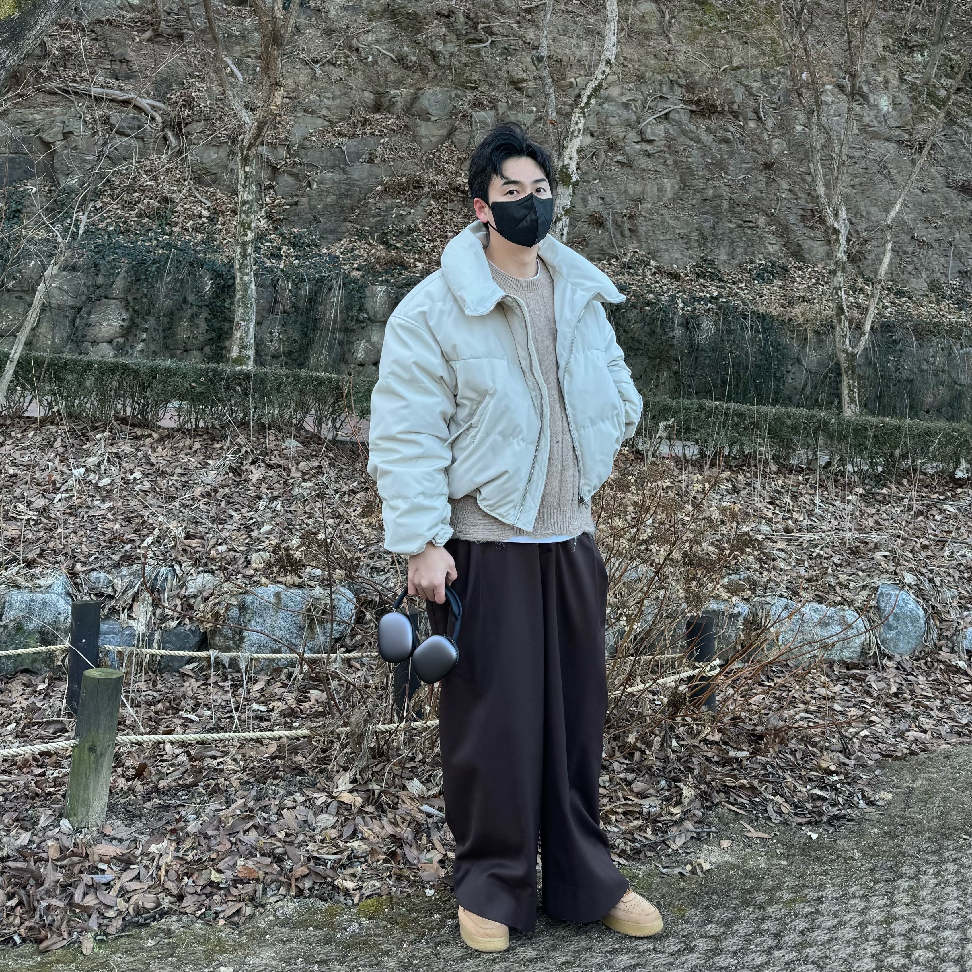 Nike Air Force 1 '07 WB Flax, Apple AirPods Max Lightning Space Gray (Korean Ver.) 착용 스타일