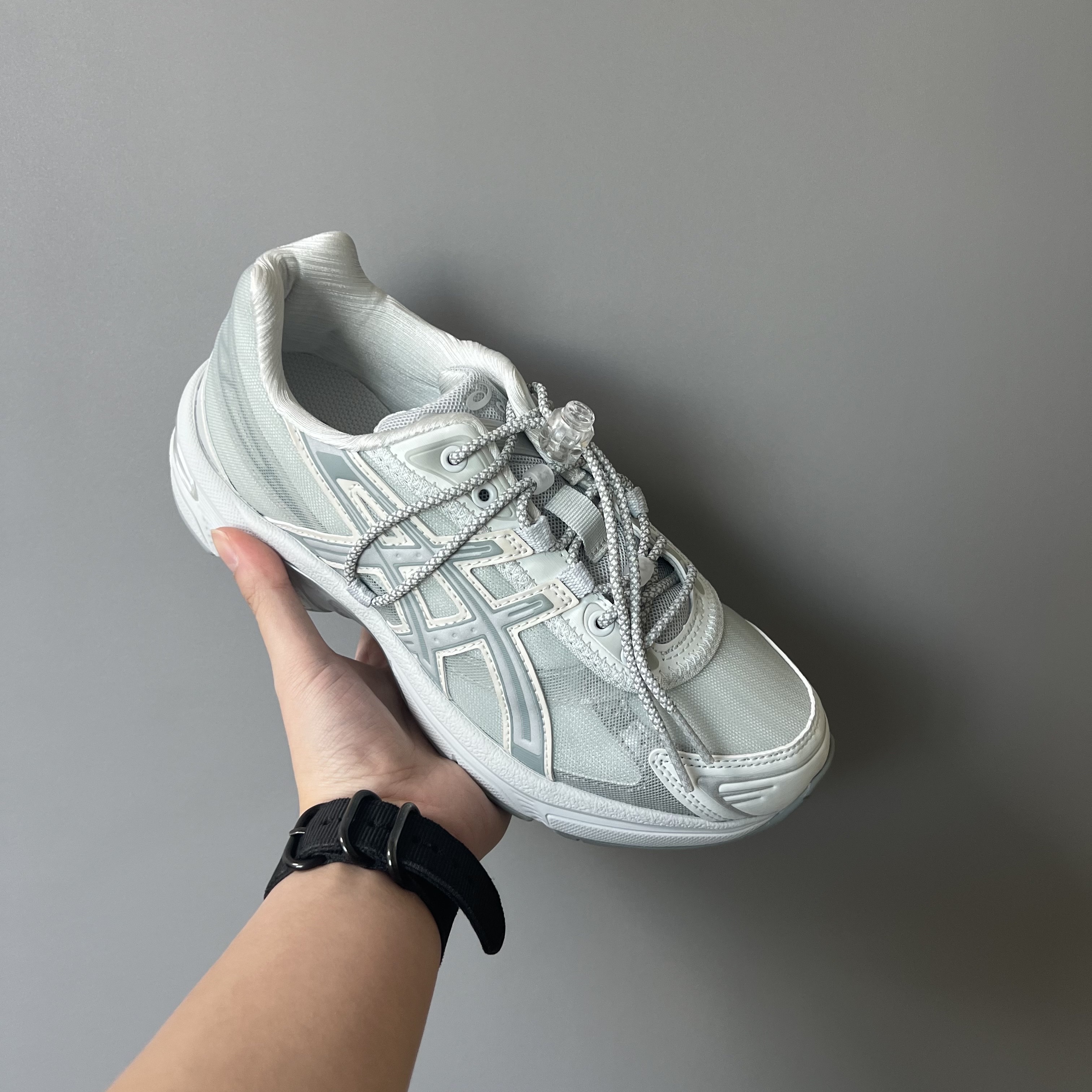 Asics x Atmos x Ojos Gel-1130 RE Glacier Grey Pure Silver 착용 스타일