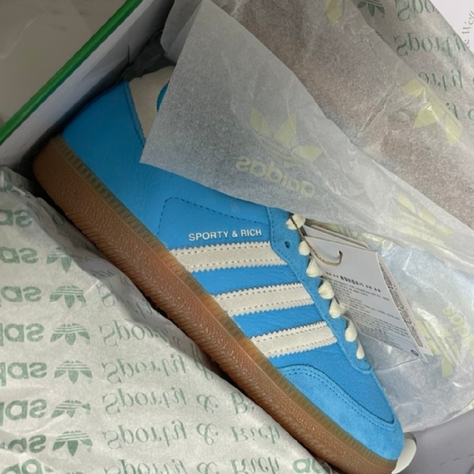 Adidas x Sporty & Rich Samba Blue Rush Cream White 착용 스타일