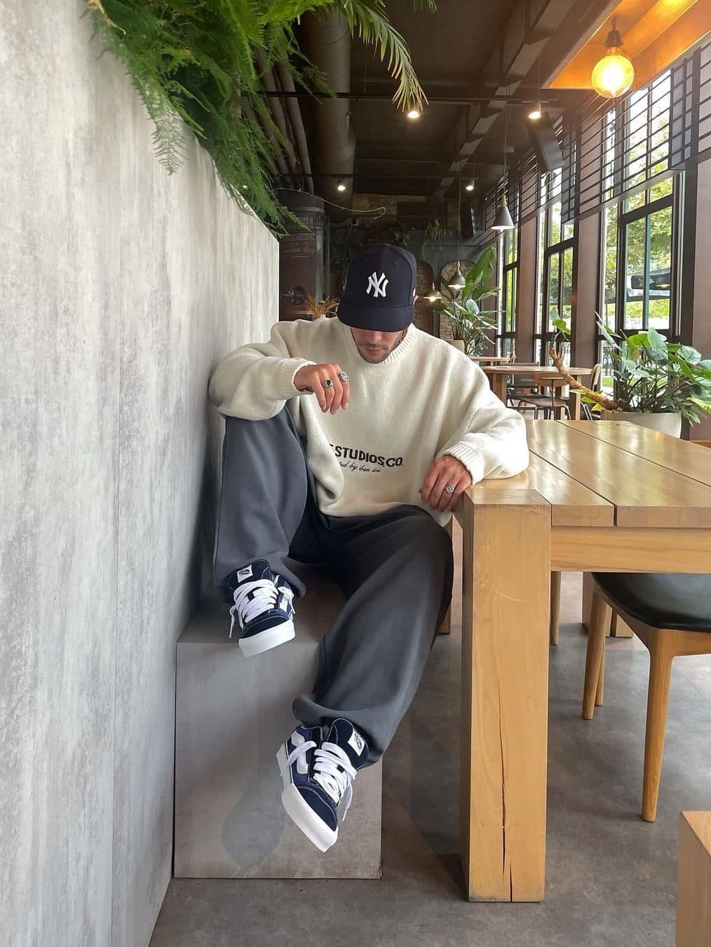 thisisneverthat x New Era x MLB New York Yankees 9FIFTY Retro Crown Cap Black, thisisneverthat x New Era x MLB New York Yankees 9FIFTY Retro Crown Cap Navy 착용 스타일 - 2