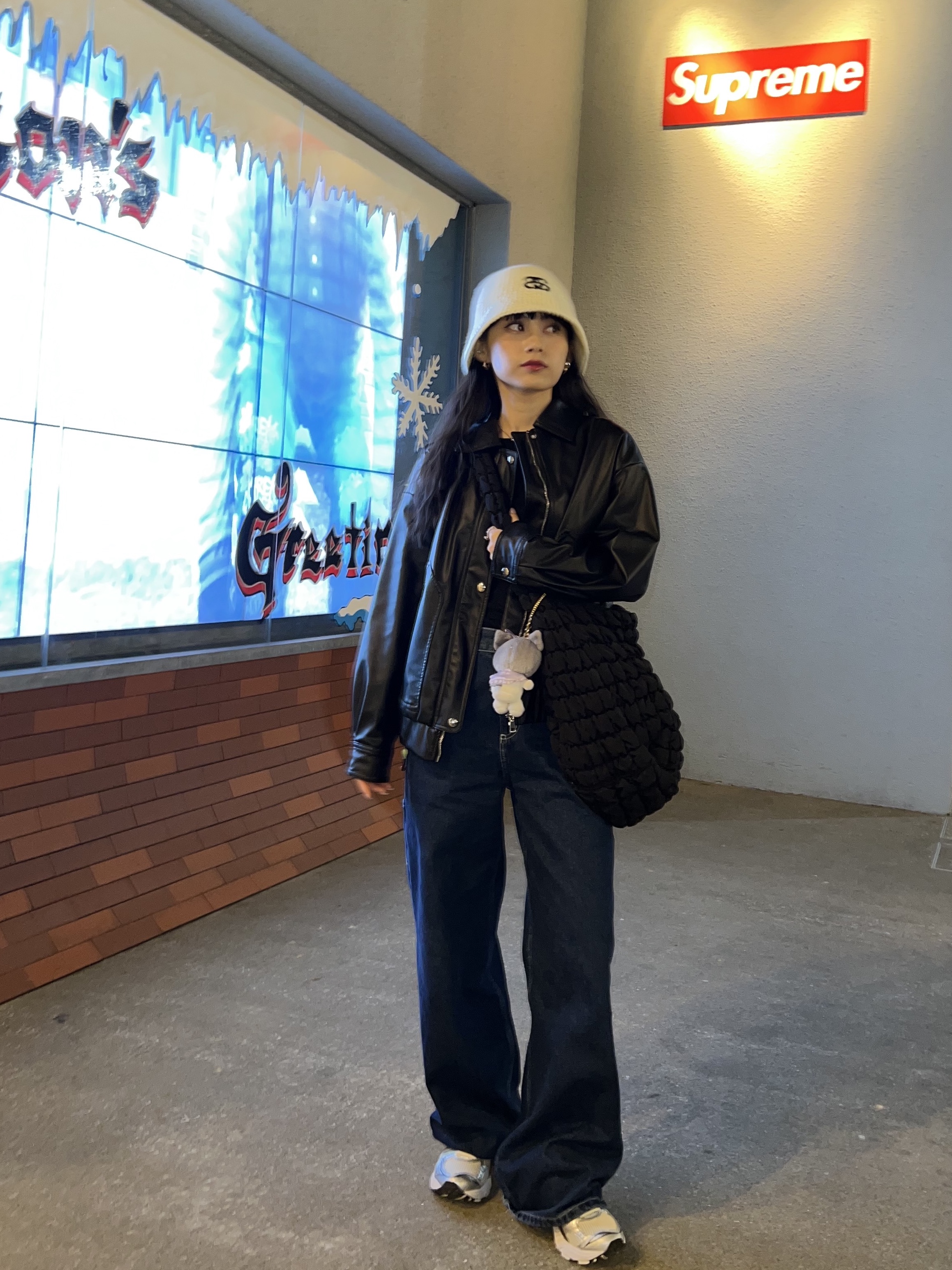 Stussy SS Link Knit Bucket Hat Bone 착용 스타일