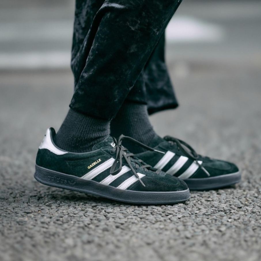 Adidas Gazelle Indoor Core Black Matte Silver 착용 스타일