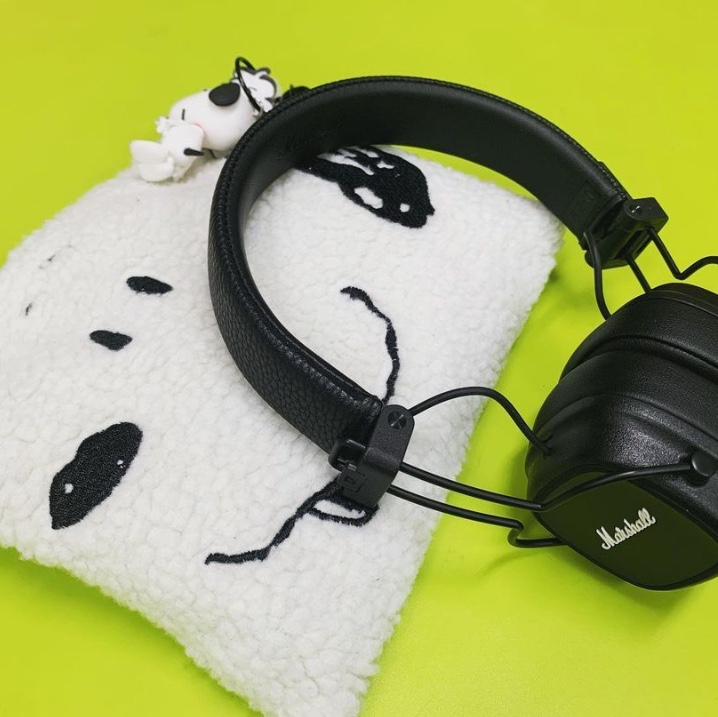 Marshall Major IV Black (Korean Ver.) 착용 스타일