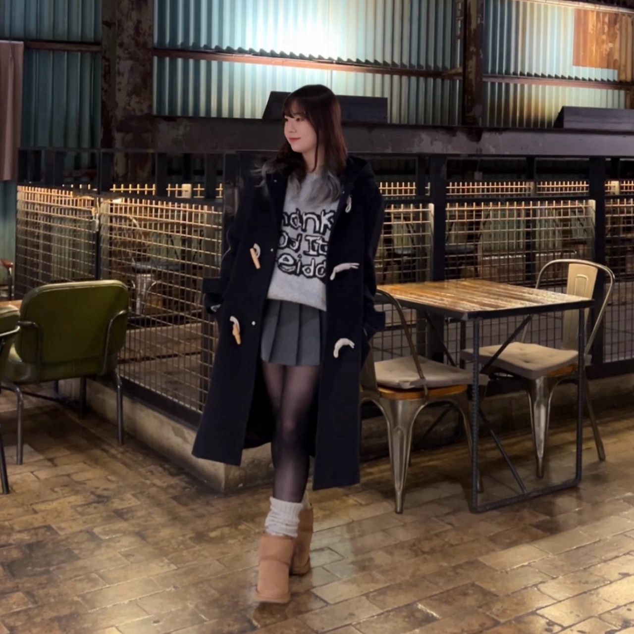 (W) UGG Classic Mini II Boots Chestnut 착용 스타일 - 2