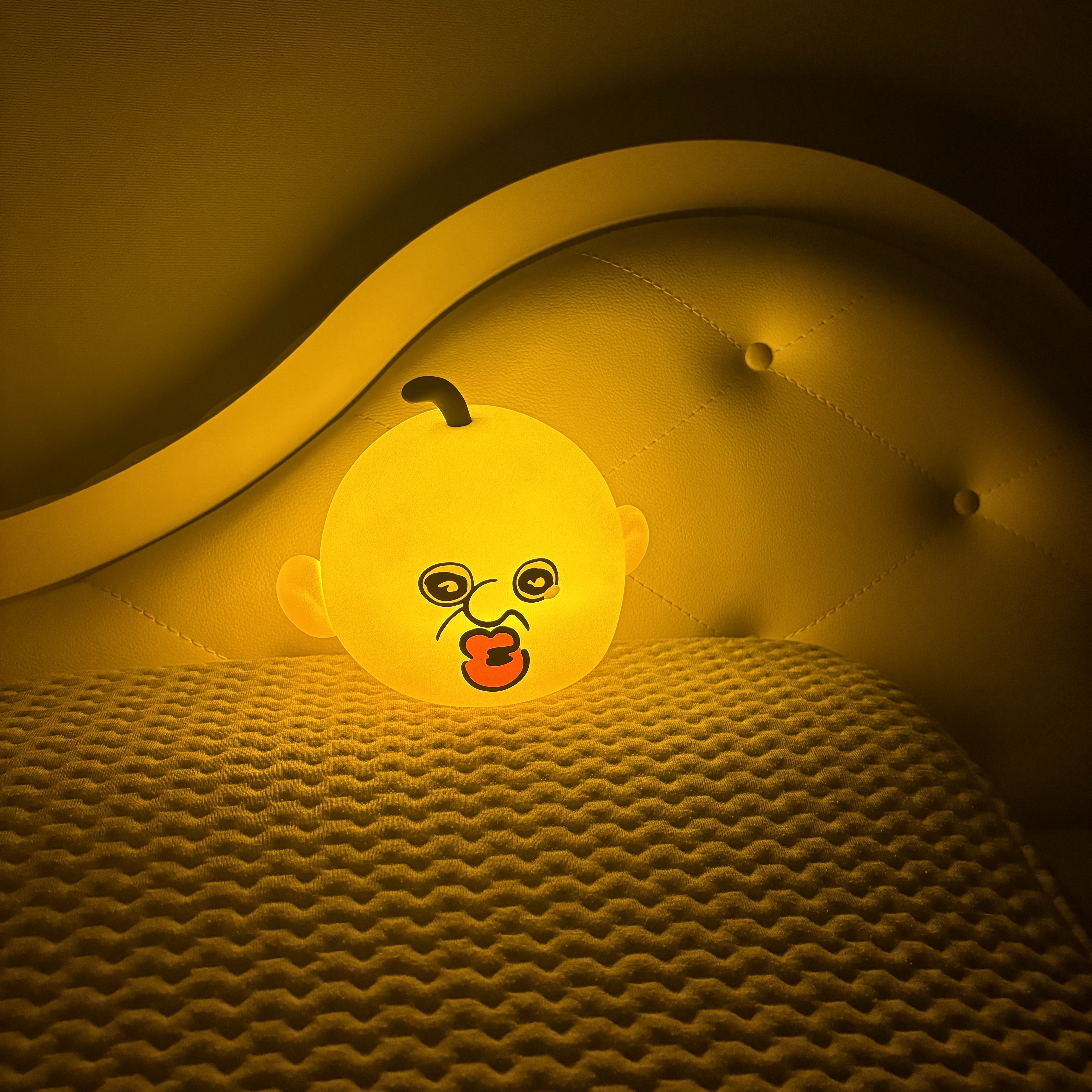 Bbangbbang Getting Hit Mood Lamp 착용 스타일