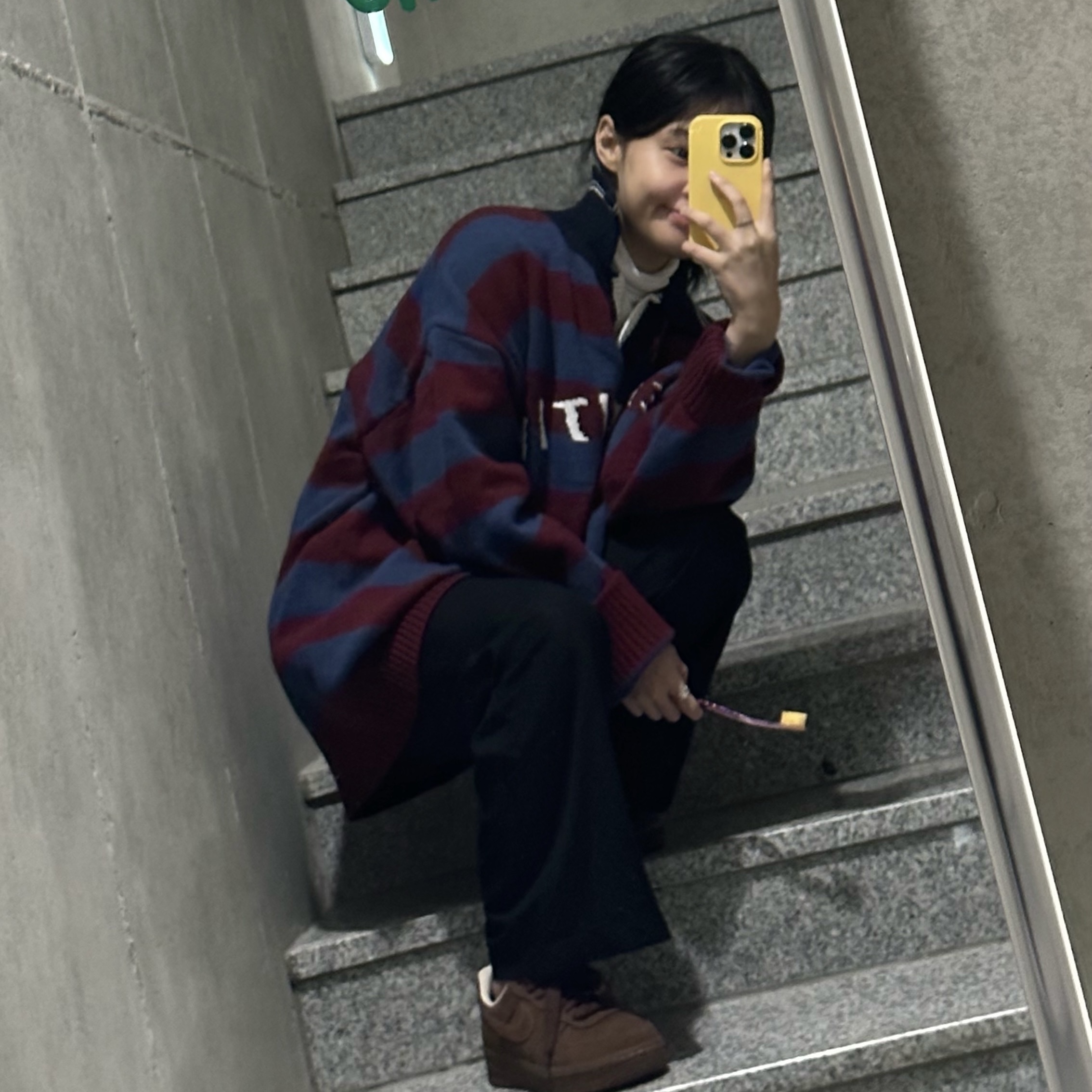 (W) 나이키 에어포스 1 '07 카카오 와우 착용 스타일