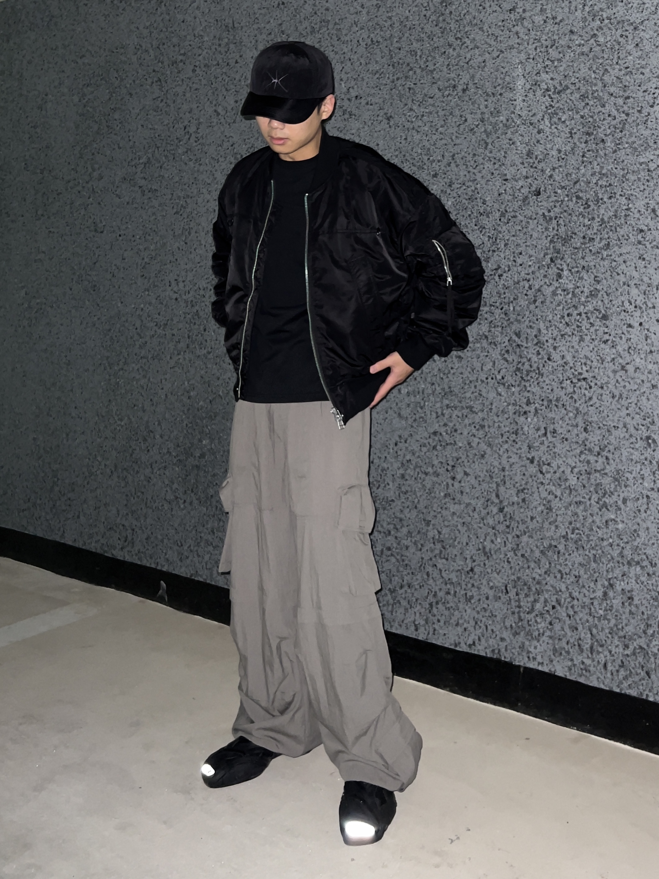 Balenciaga Tyrex Sneakers Black 착용 스타일 - 2
