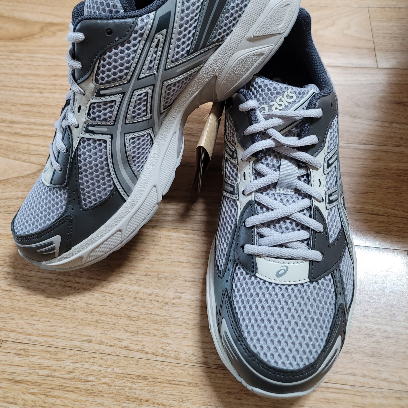 Asics Gel-1130 Birch Dark Taupe - Korea Exclusive, Asics Gel-1130 Oyster Grey Clay Grey 착용 스타일 - 2