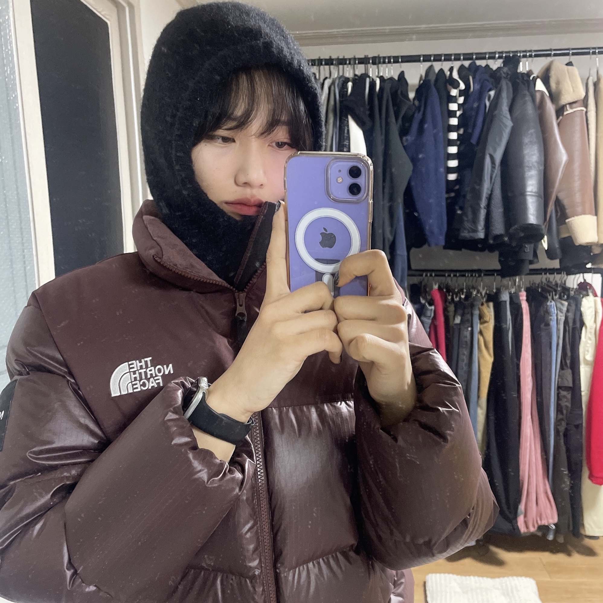 (W) The North Face White Label Novelty Nuptse Down Jacket Cocoa Brown 착용 스타일