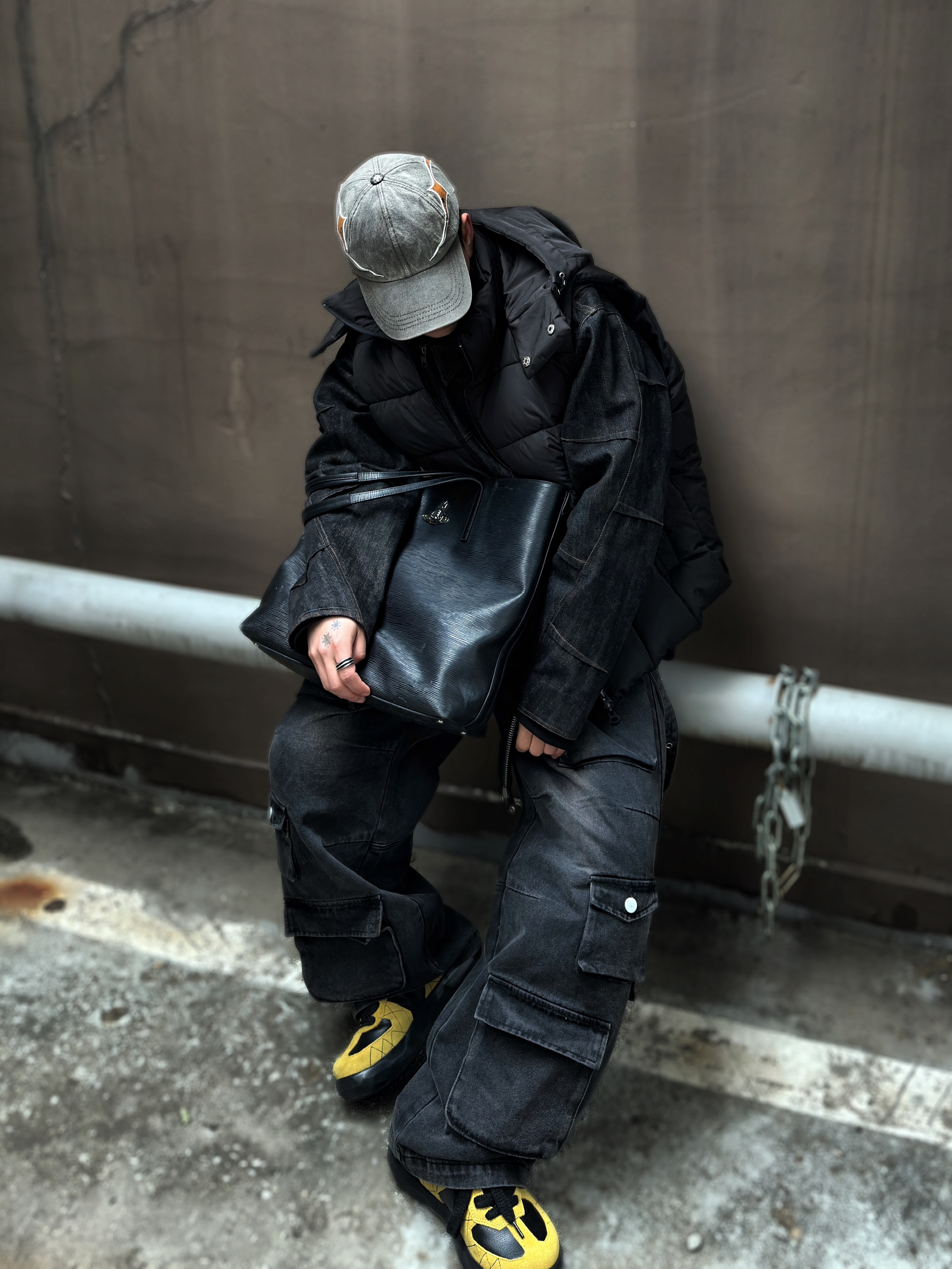 Thug Club x MCM Tribal Leather Cap Black 착용 스타일 - 2
