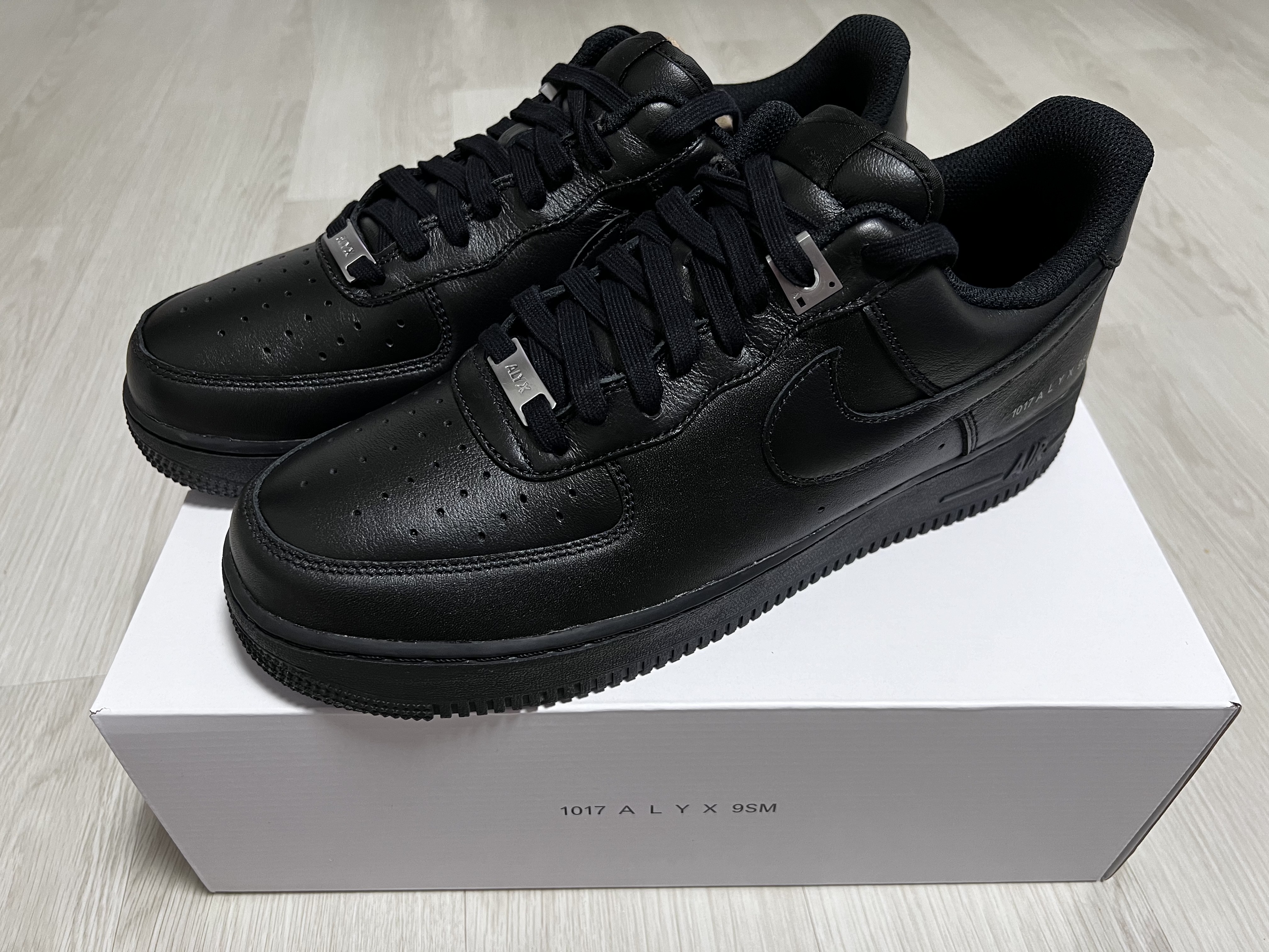 Nike x 1017 Alyx 9SM Air Force 1 Low SP Black 착용 스타일