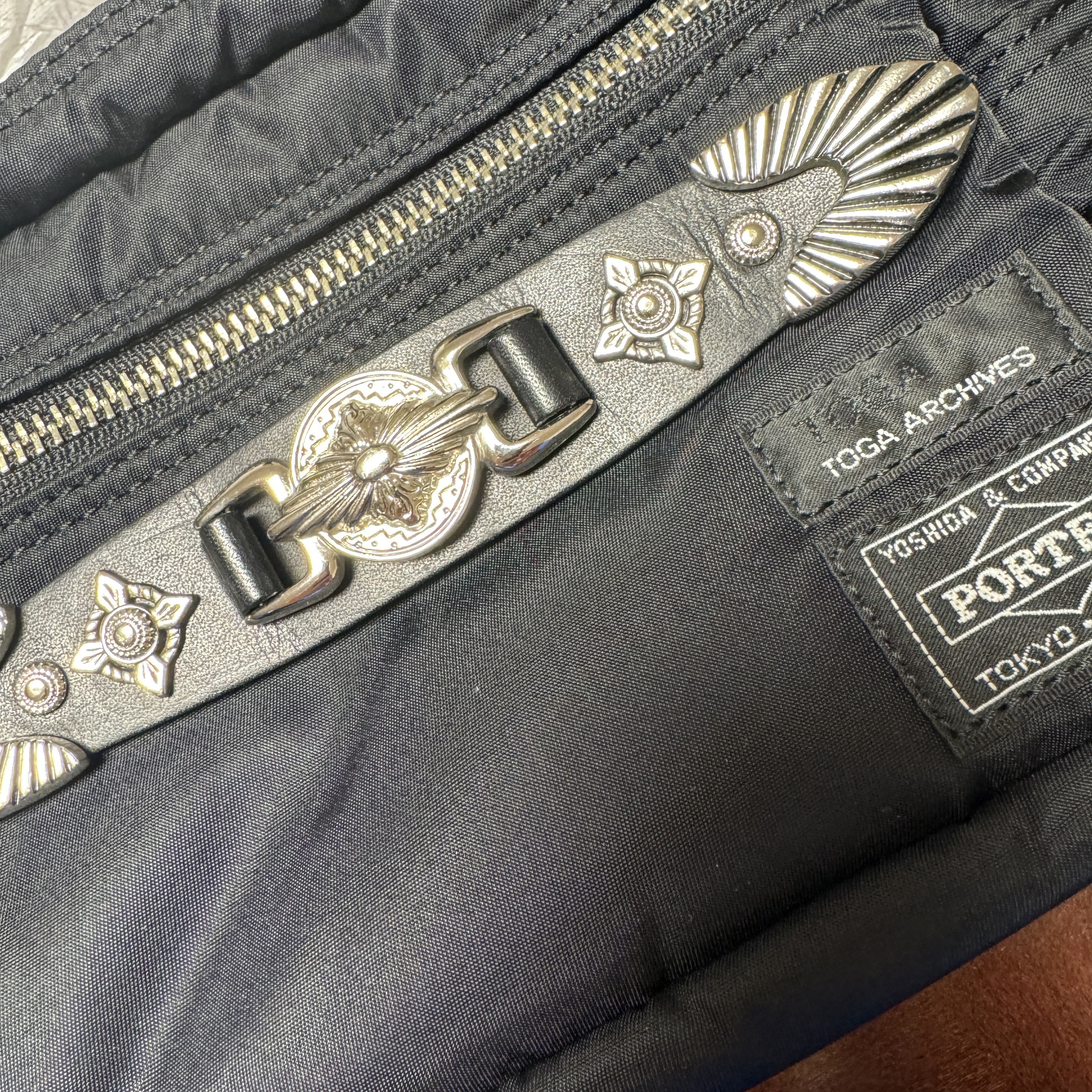 Porter x Toga Belt Bag Black 착용 스타일