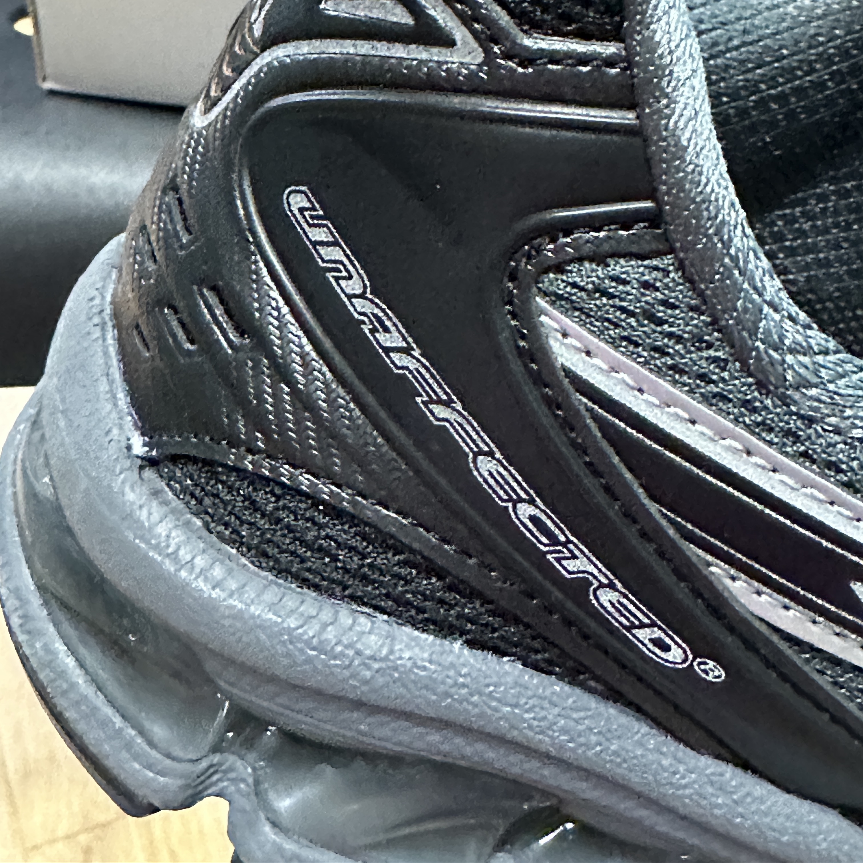 Asics x Unaffected Gel-Kayano 14 Silver Moon 착용 스타일 - 1