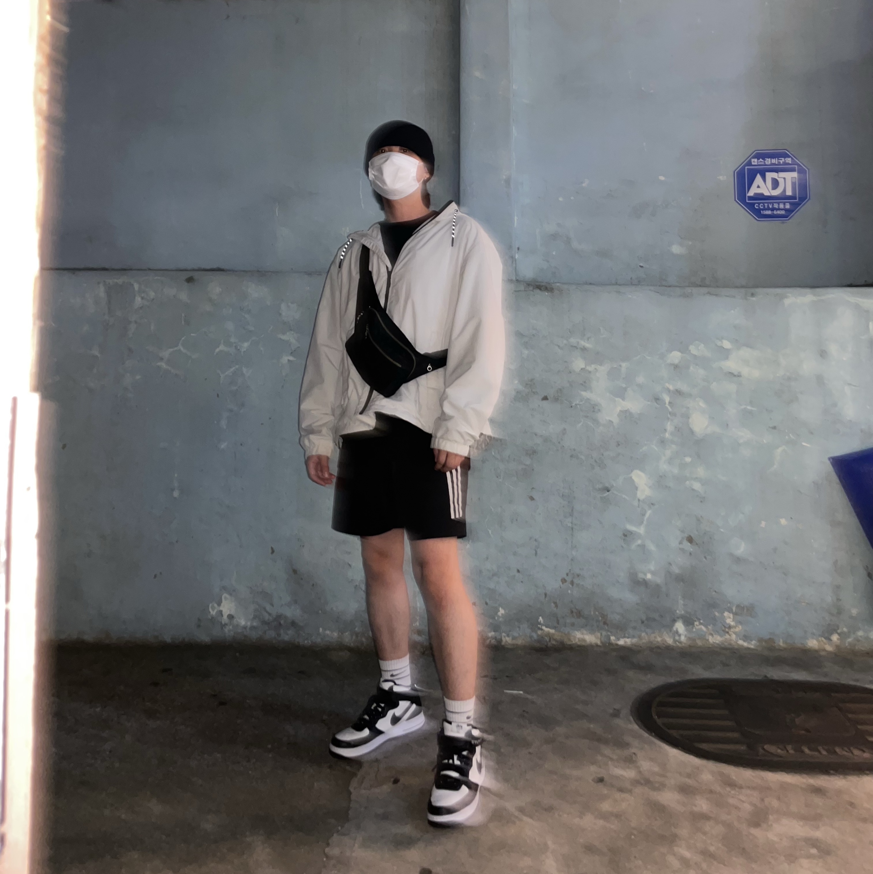 Nike x Stussy Air Force 1 '07 Mid SP Black and Light Bone 착용 스타일