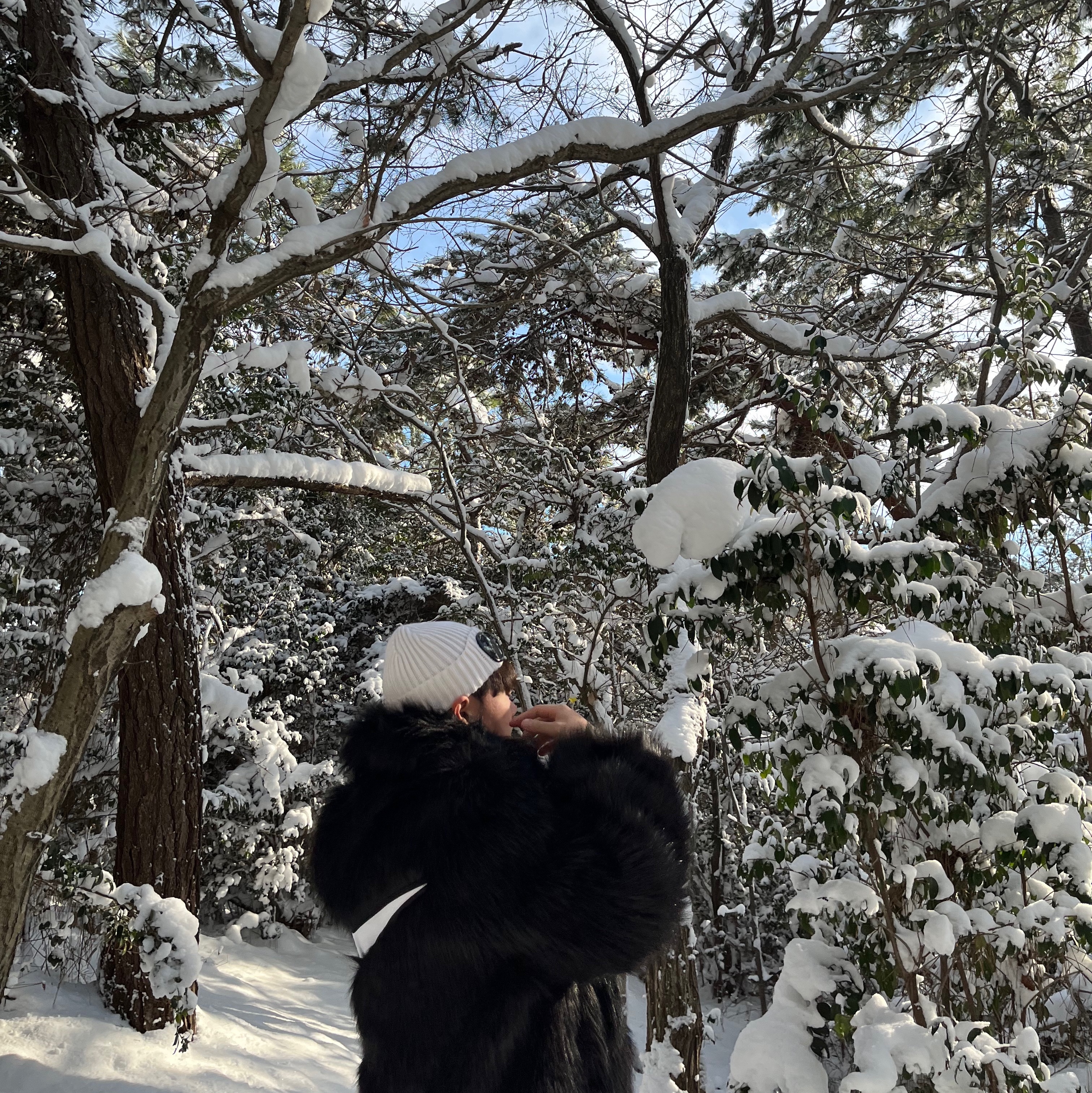 (Kids) C.P. Company Merino Wool Goggle Beanie Gauze White - 23FW, (W) Nike x Ambush Reversible Faux-Fur Coat Black 착용 스타일 - 1