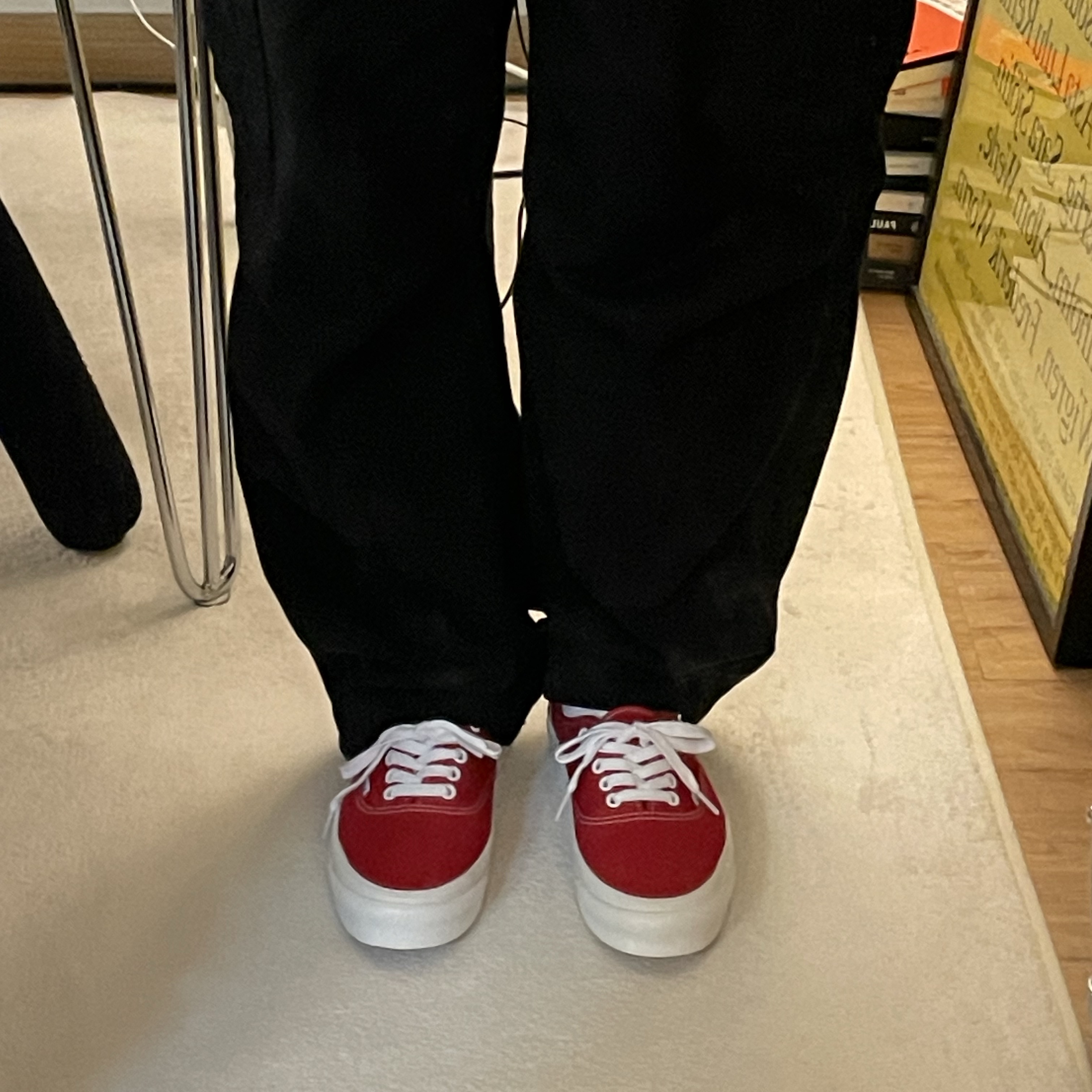 Vans Vault OG Authentic LX Red 착용 스타일