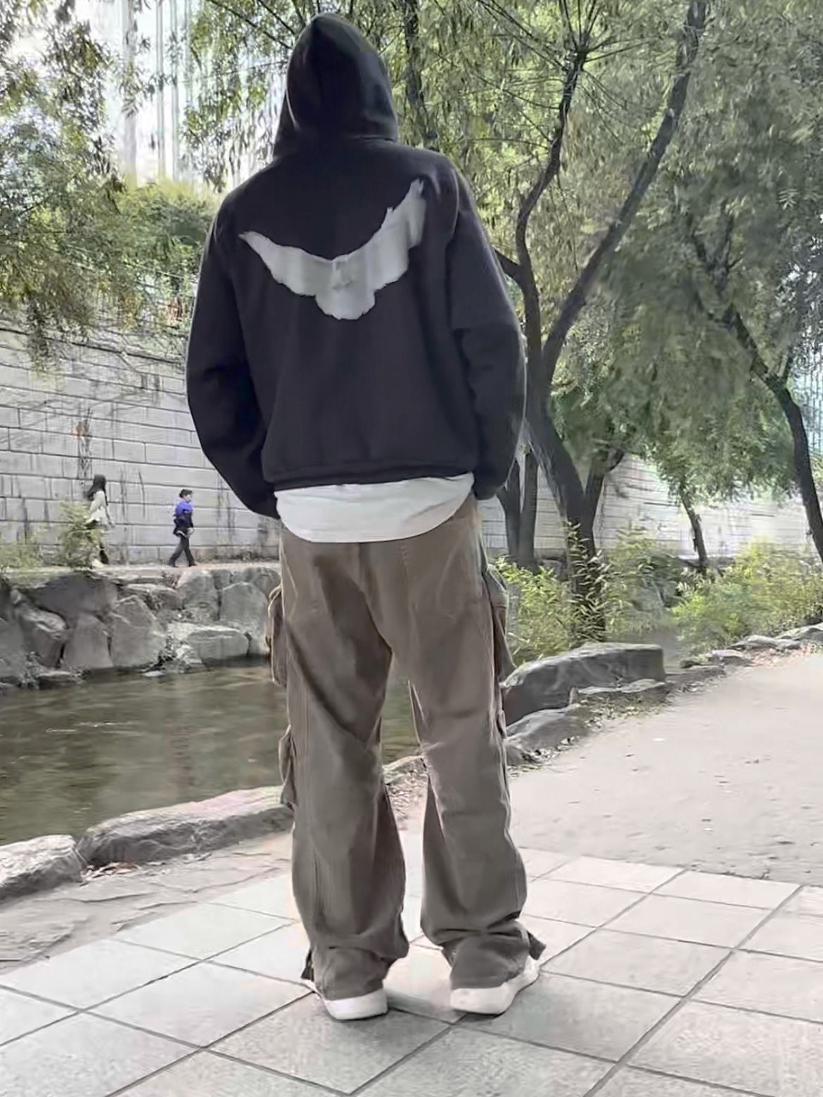 Yeezy Gap Engineered By Balenciaga Dove Shrunken Hoodie Gray, Zara Utility Cargo Jeans Dark Sand 착용 스타일 - 2