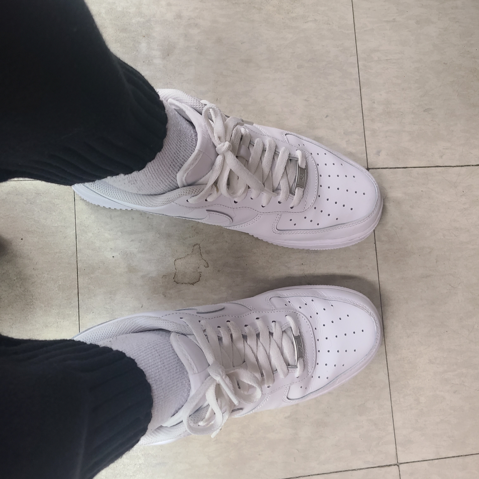 Nike Air Force 1 '07 Low White 착용 스타일