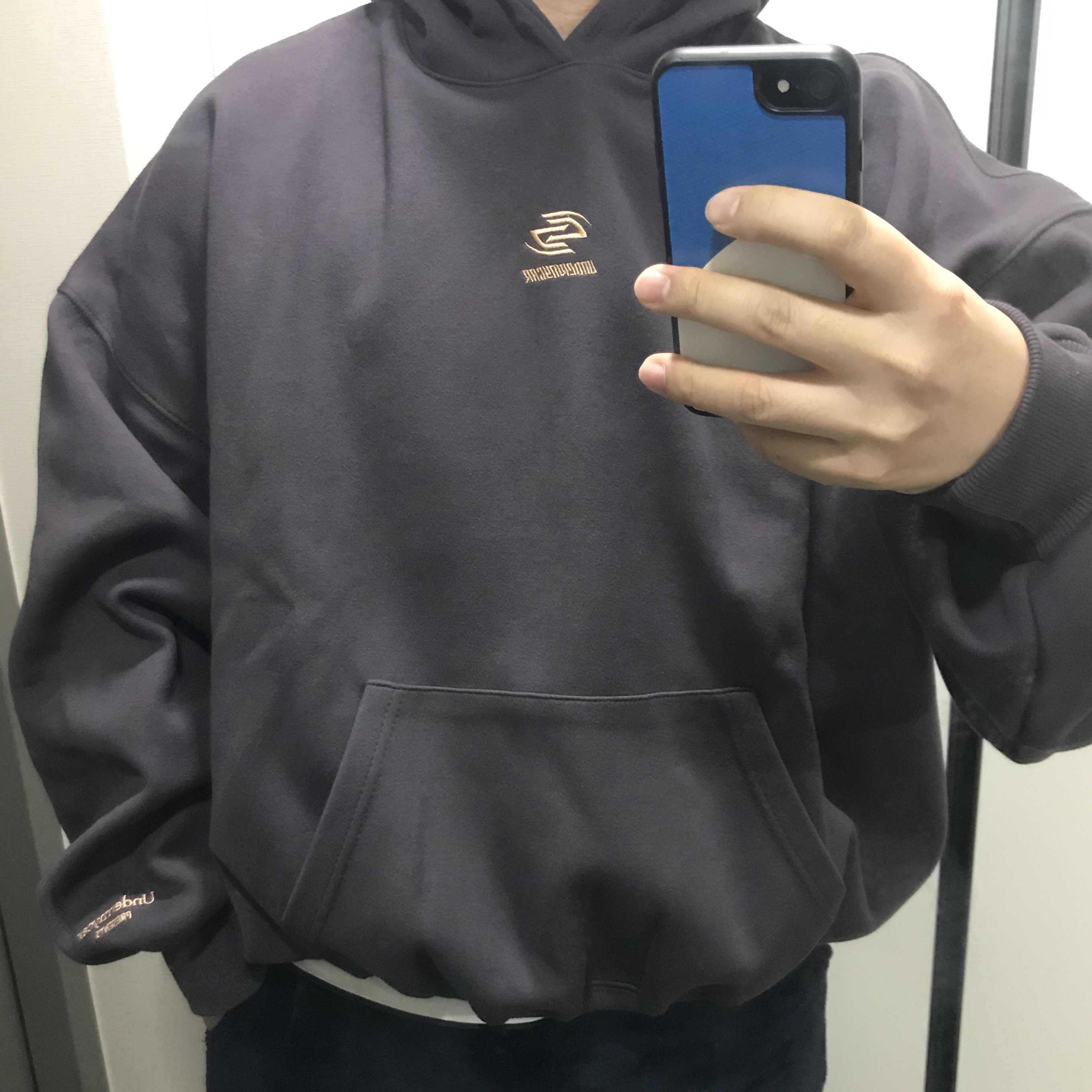 Undermycar Mu.12 Anti Fxxking Logo Play Oversized Bonded Hoodie Purple 착용 스타일