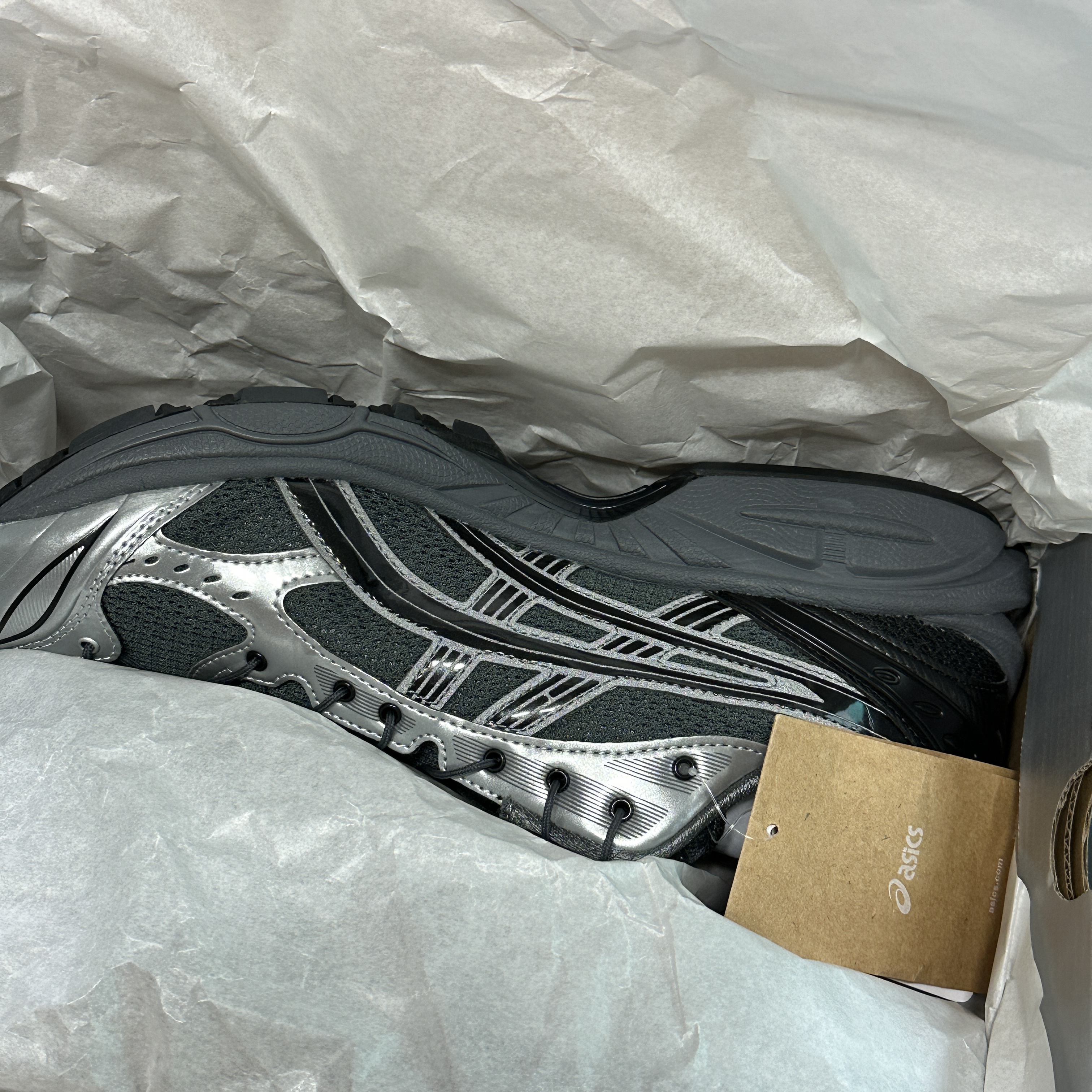 Asics x Unaffected Gel-Kayano 14 Silver Moon 착용 스타일 - 5