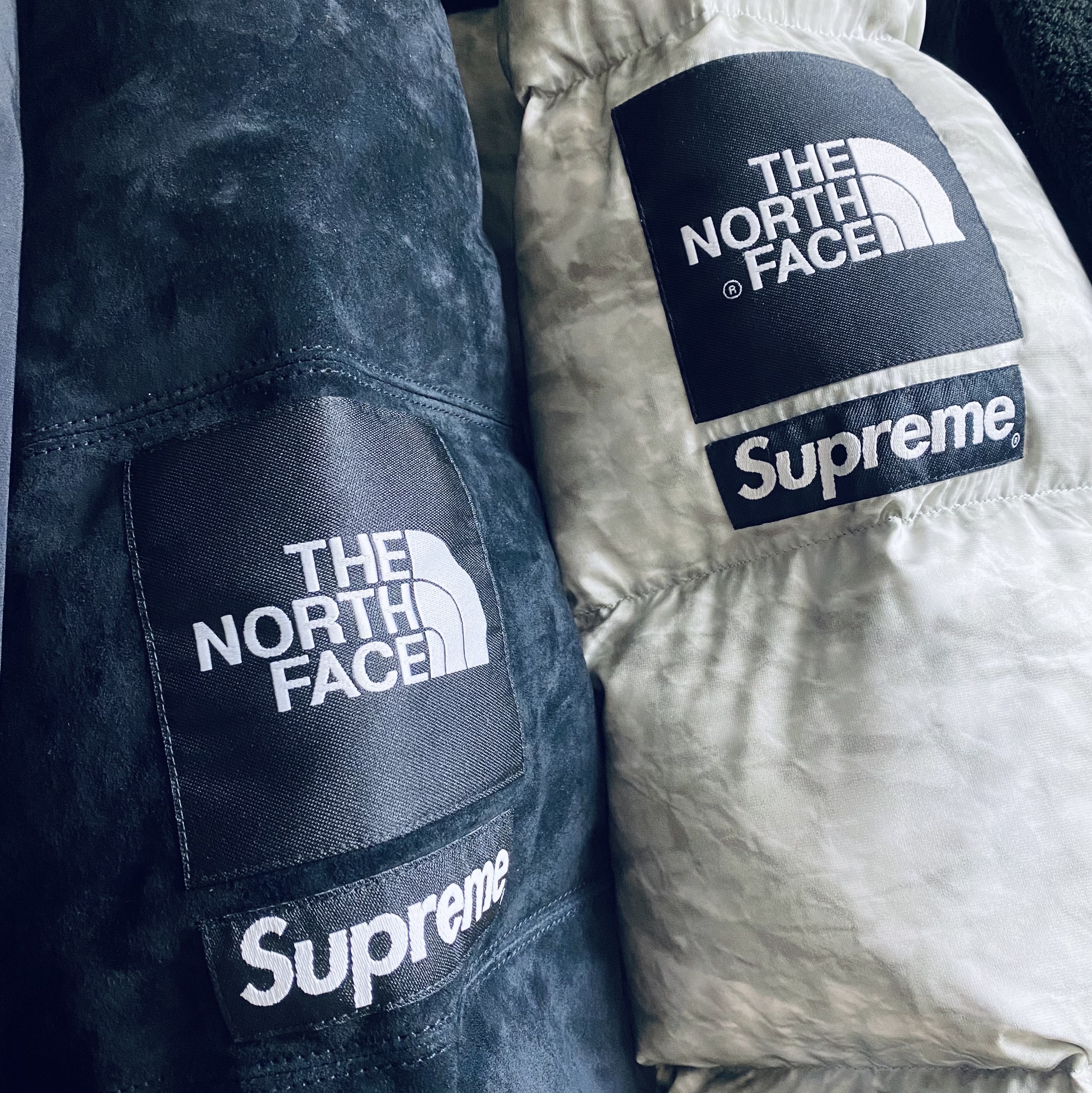 Supreme x The North Face Suede Nuptse Jacket Black - 23FW, Supreme x The North Face Paper Print Nuptse Jacket - 19FW 착용 스타일