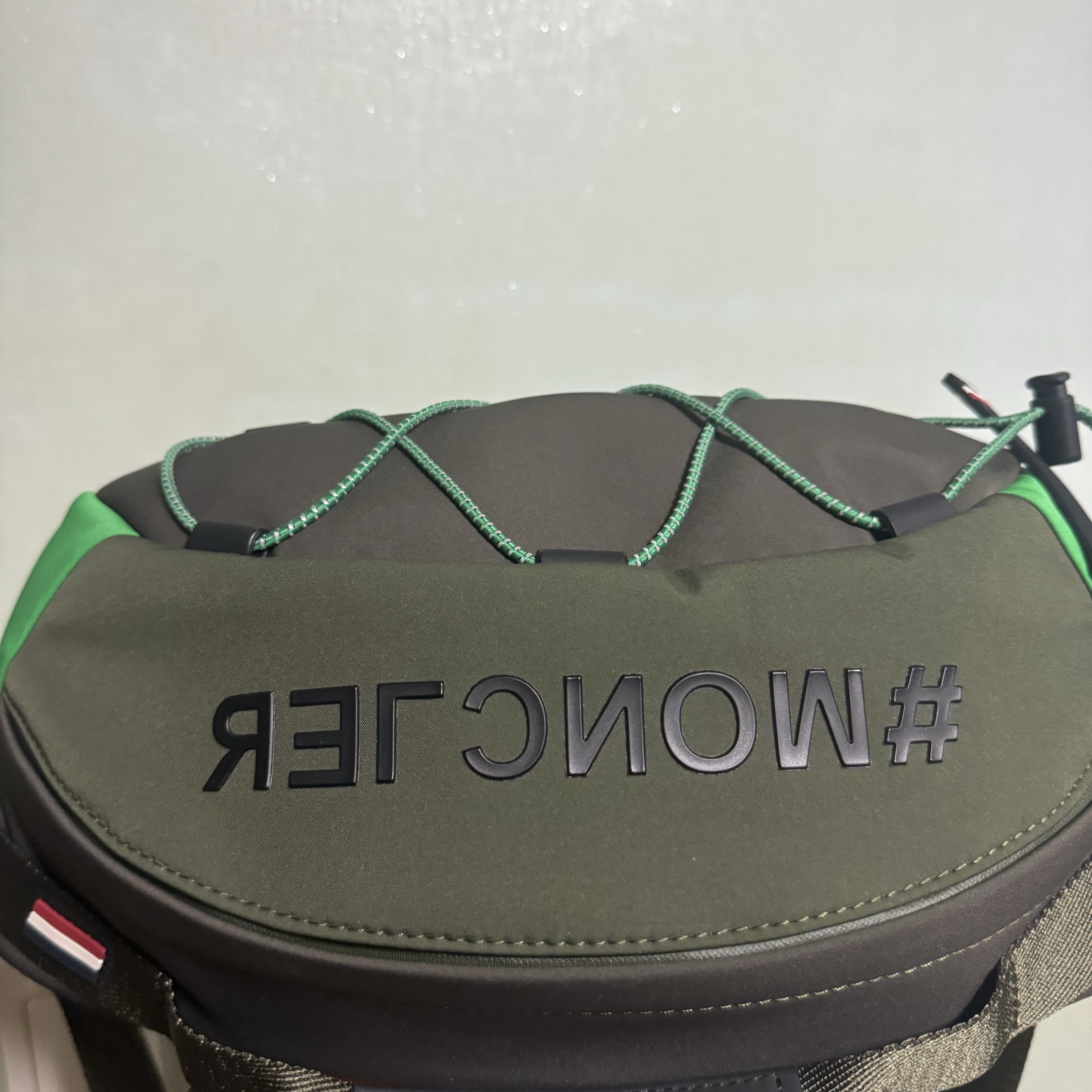 Moncler Belt Bag Green - 23SS 착용 스타일