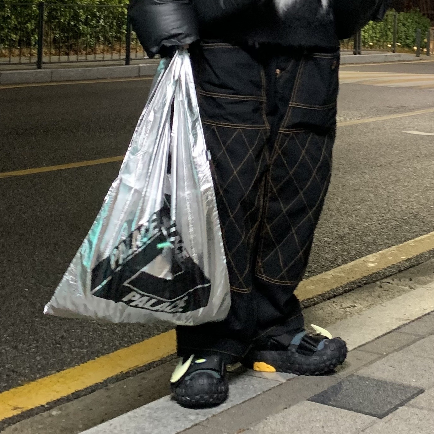 Palace Palace Shop Reusable Bag Silver - 22FW, Kapital Flannel Bandana Pattern Reversible Kesa Muffler Black Khaki 착용 스타일 - 2