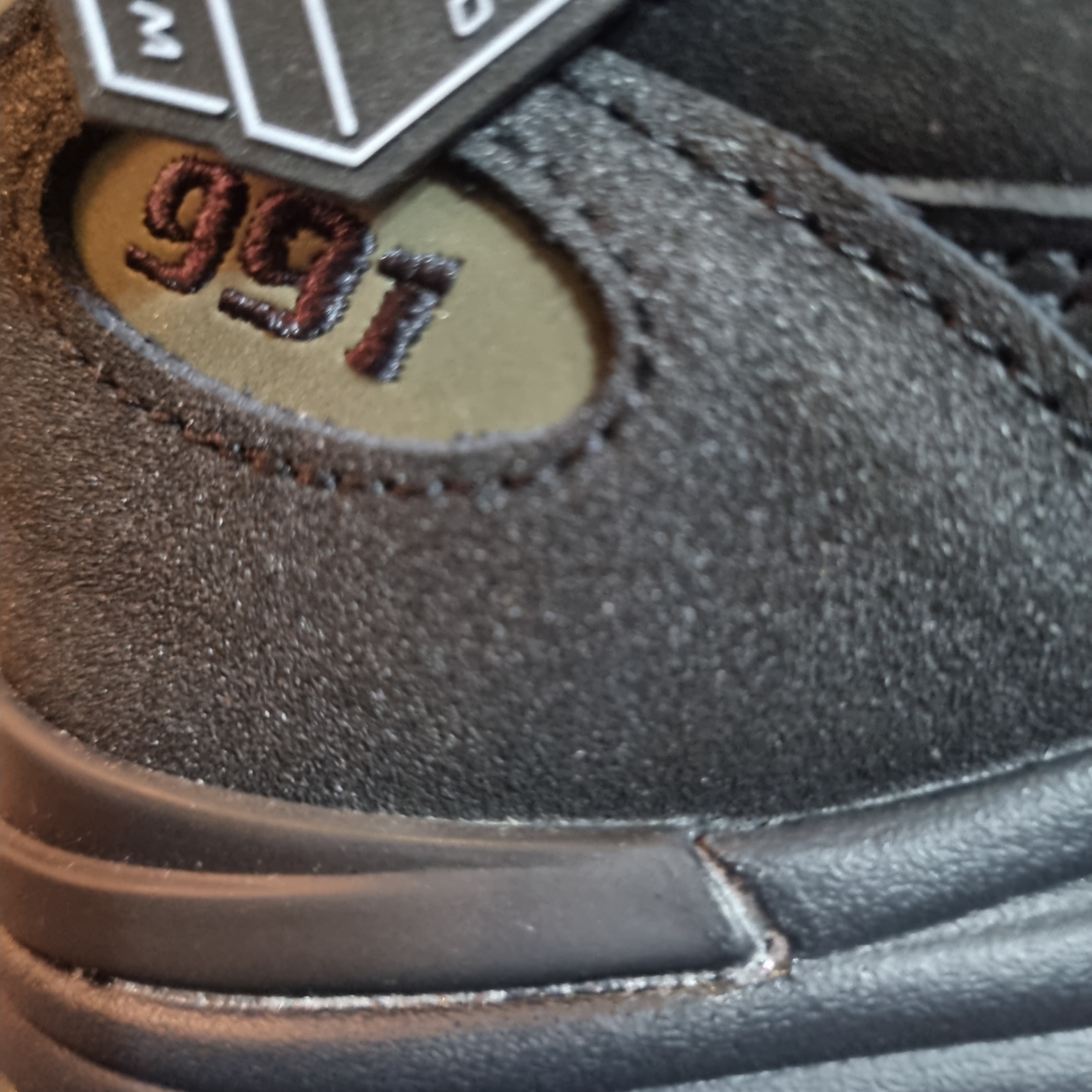 New Balance x Stone Island 991v2 Made in UK Black Olive Night 착용 스타일