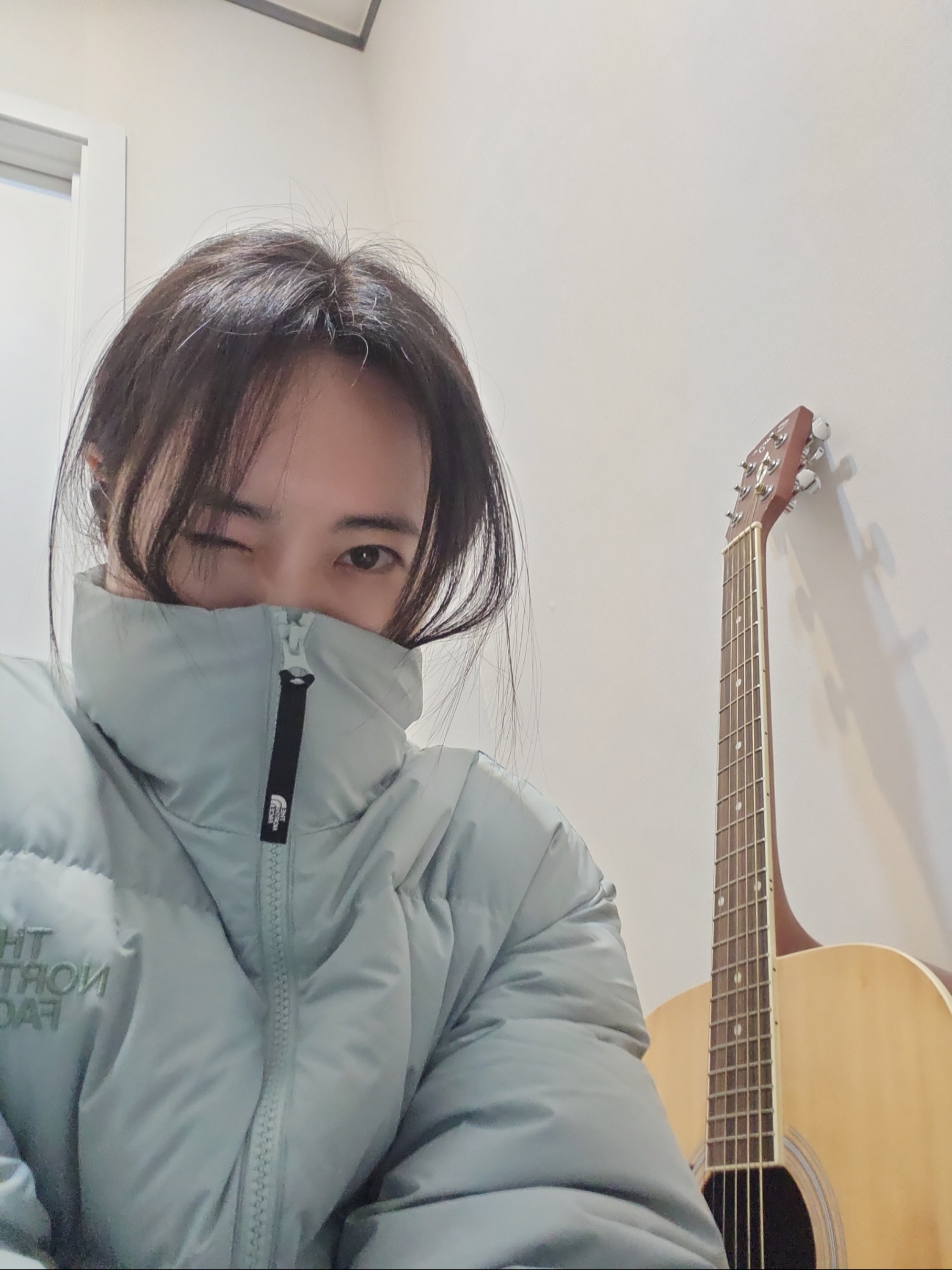 (W) The North Face Lofty Down Jacket Black 착용 스타일