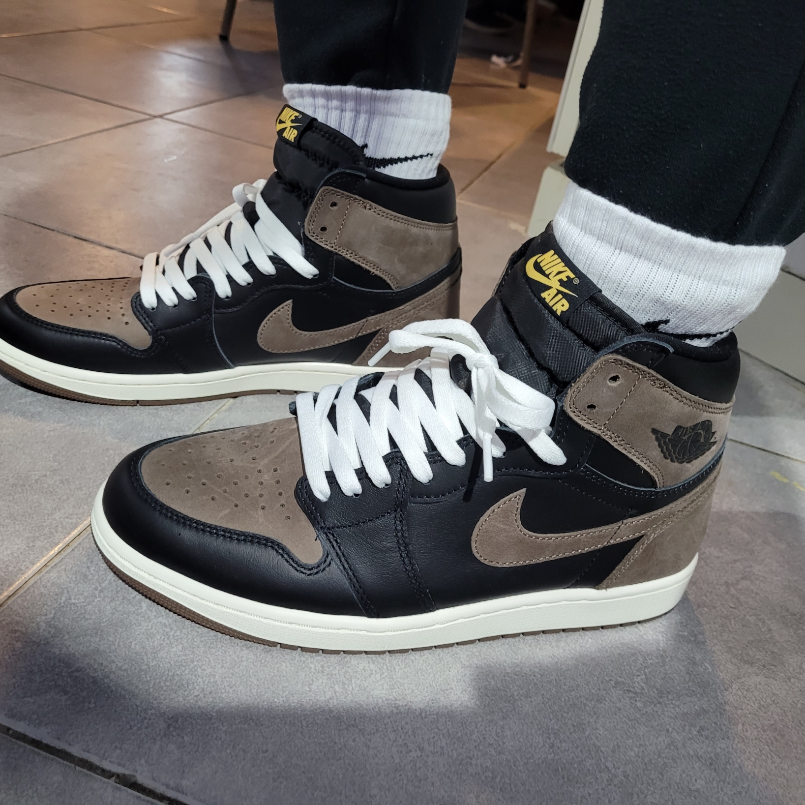 Jordan 1 Retro High OG Palomino 착용 스타일 - 3