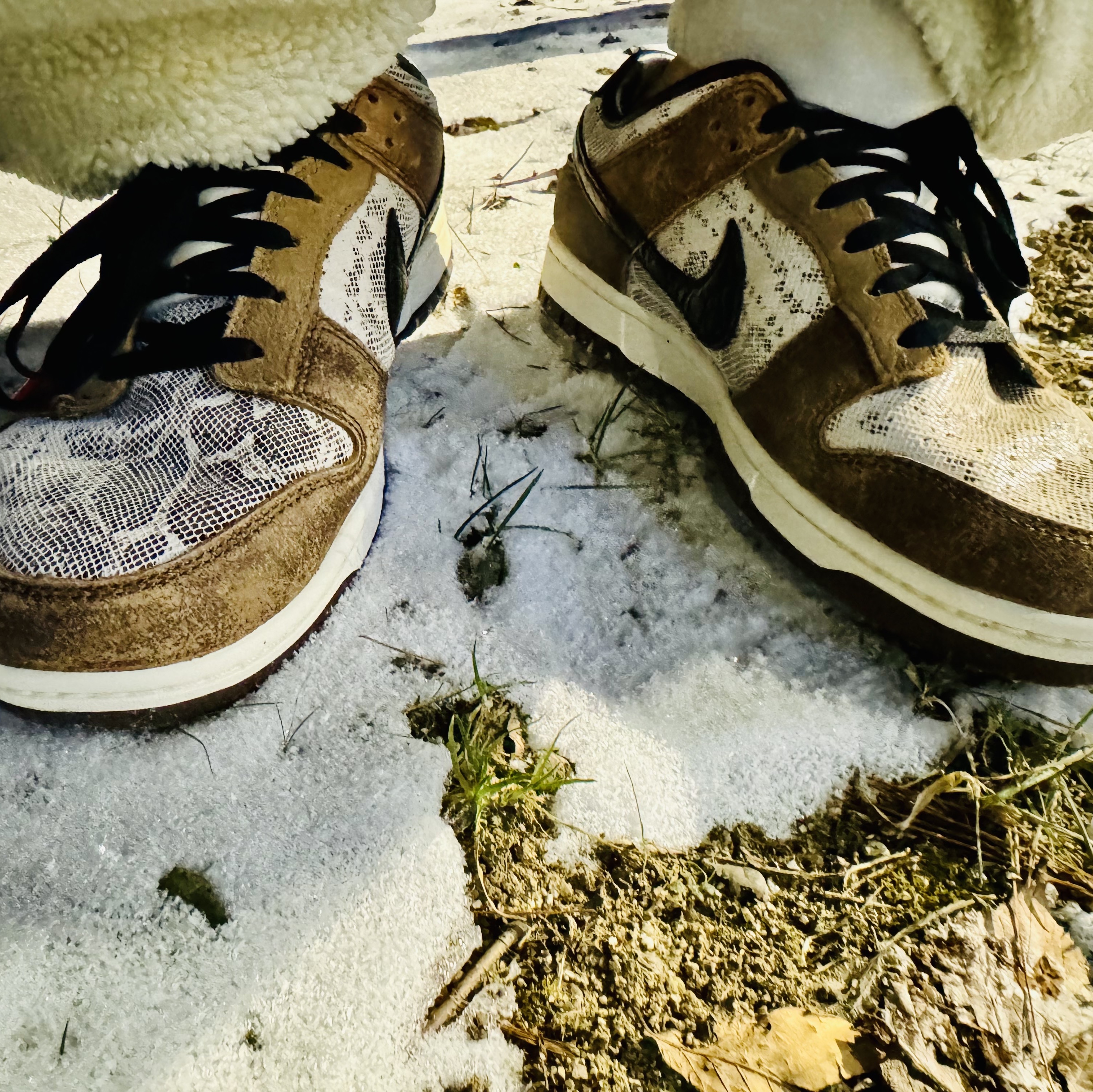Nike Dunk Low PRM Head to Head 착용 스타일