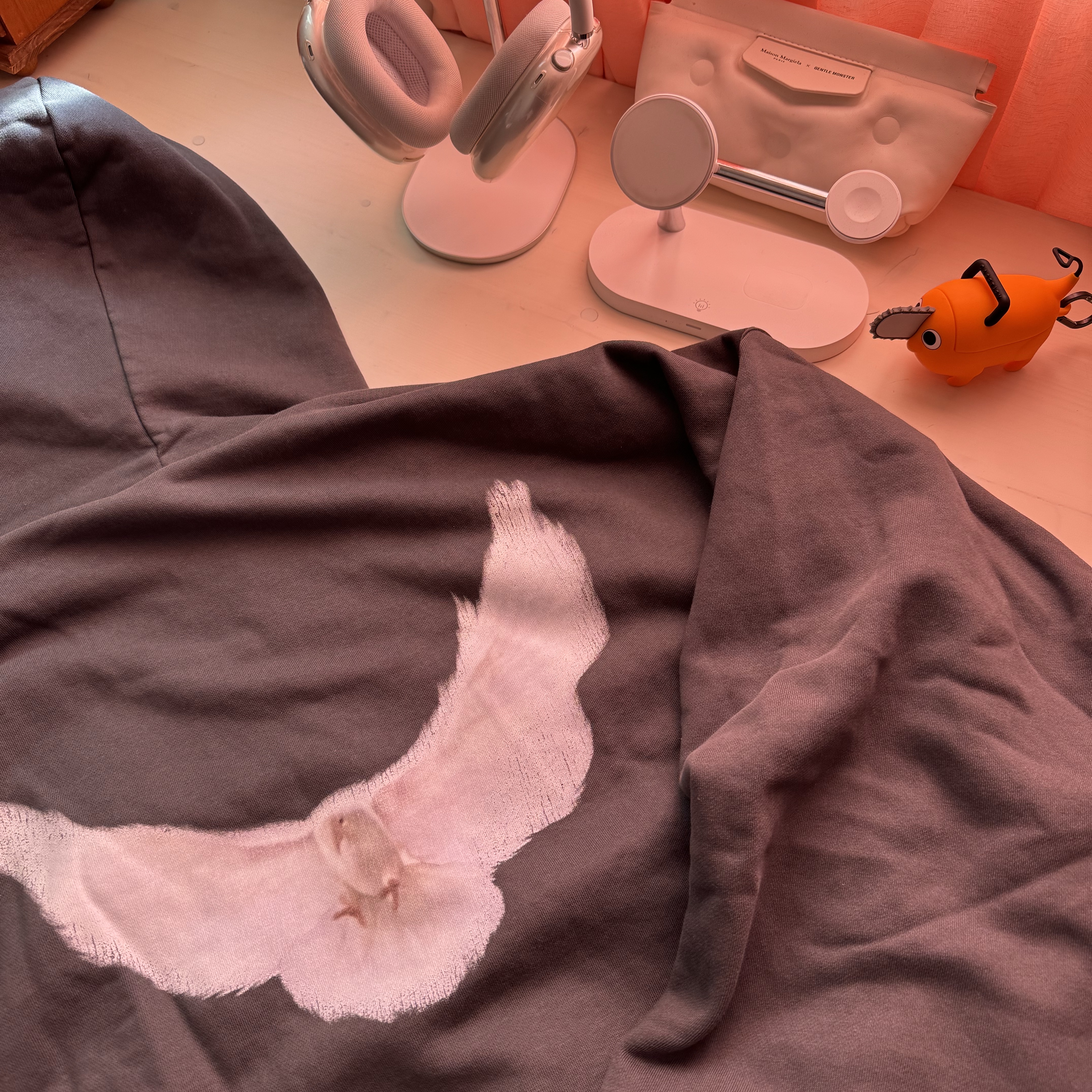 Yeezy Gap Engineered By Balenciaga Dove Hoodie Black 착용 스타일 - 3