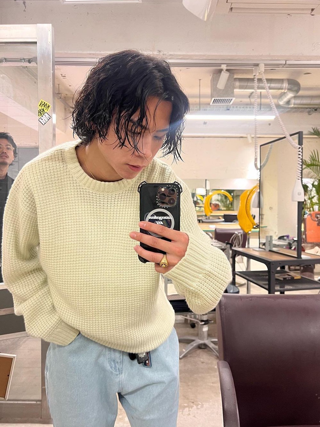 C.P. Company Lambswool Crewneck Knit Cream - 21FW, Supreme Applique Cable Knit Sweater Ivory - 23FW 착용 스타일 - 3