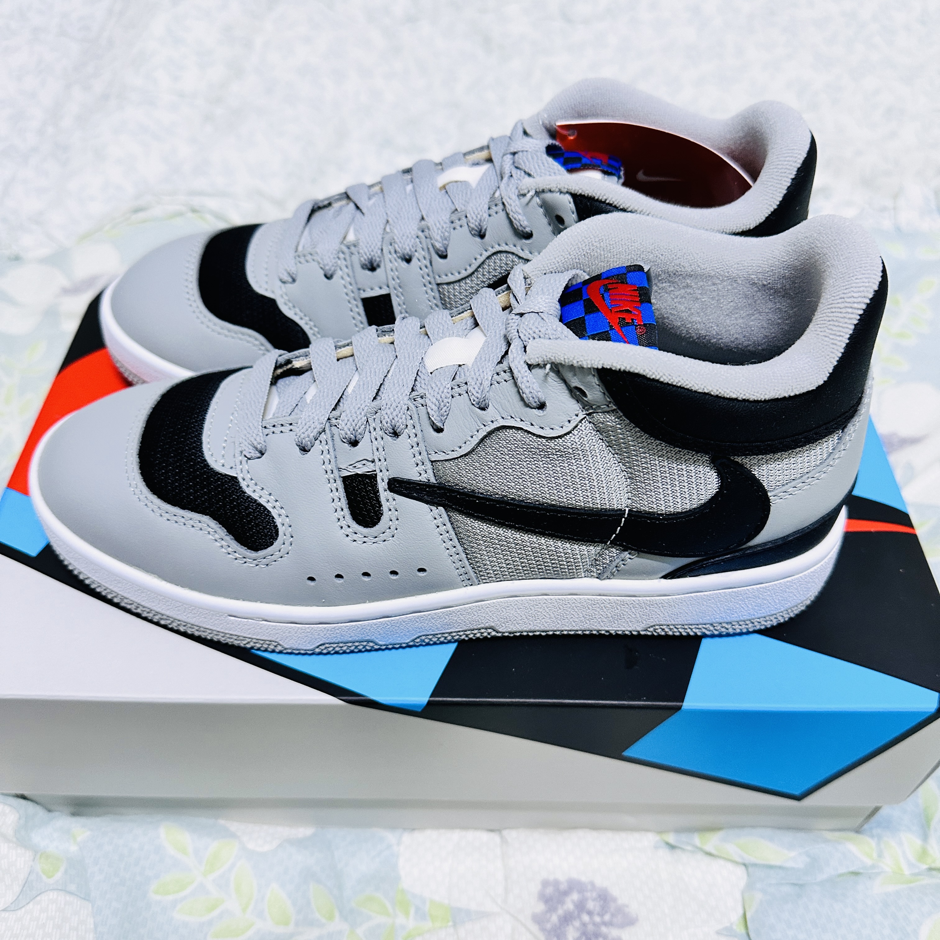 Nike x Travis Scott Mac Attack SP Light Smoke Grey 착용 스타일 - 3