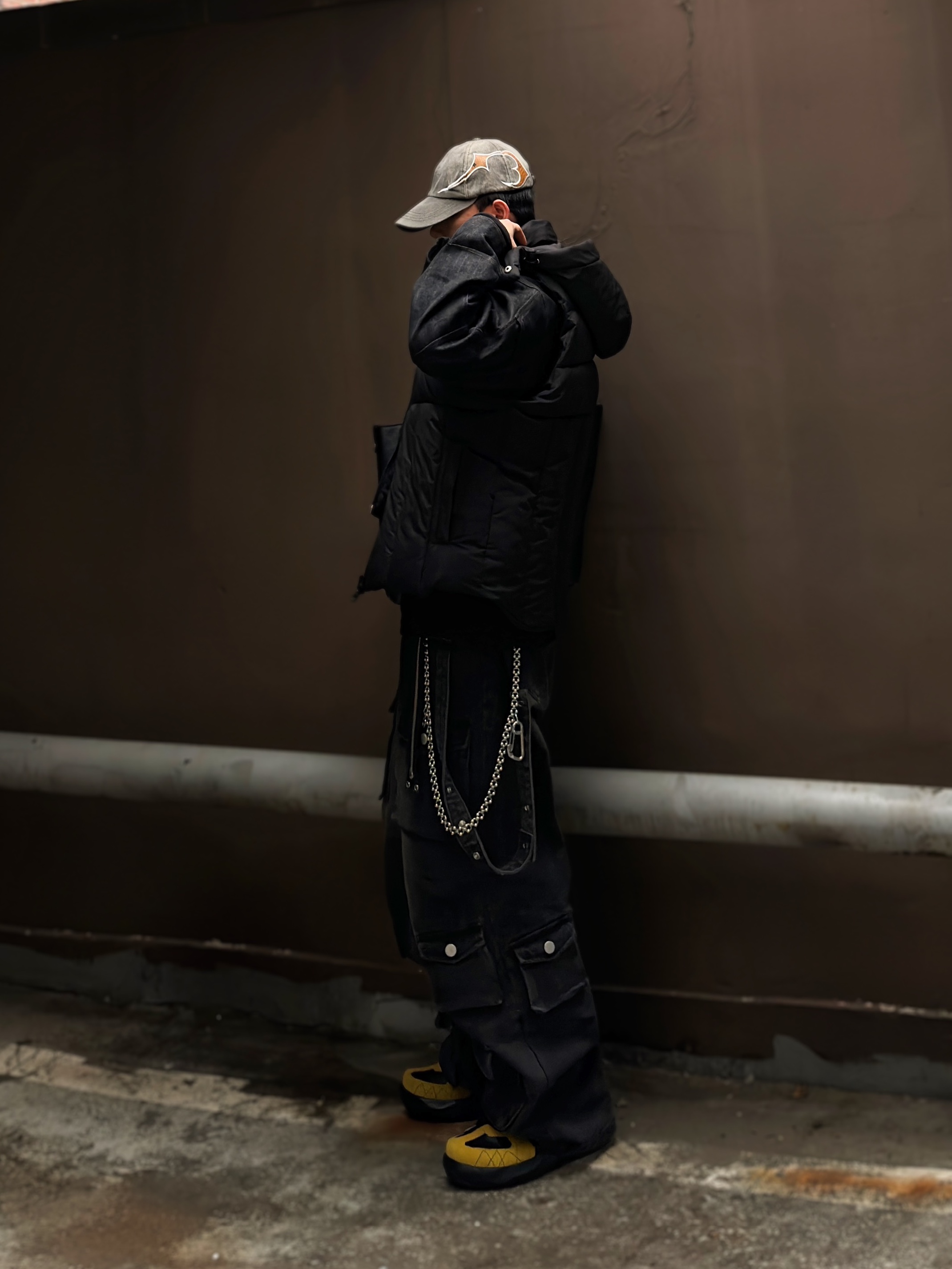 Thug Club x MCM Tribal Leather Cap Black 착용 스타일 - 7