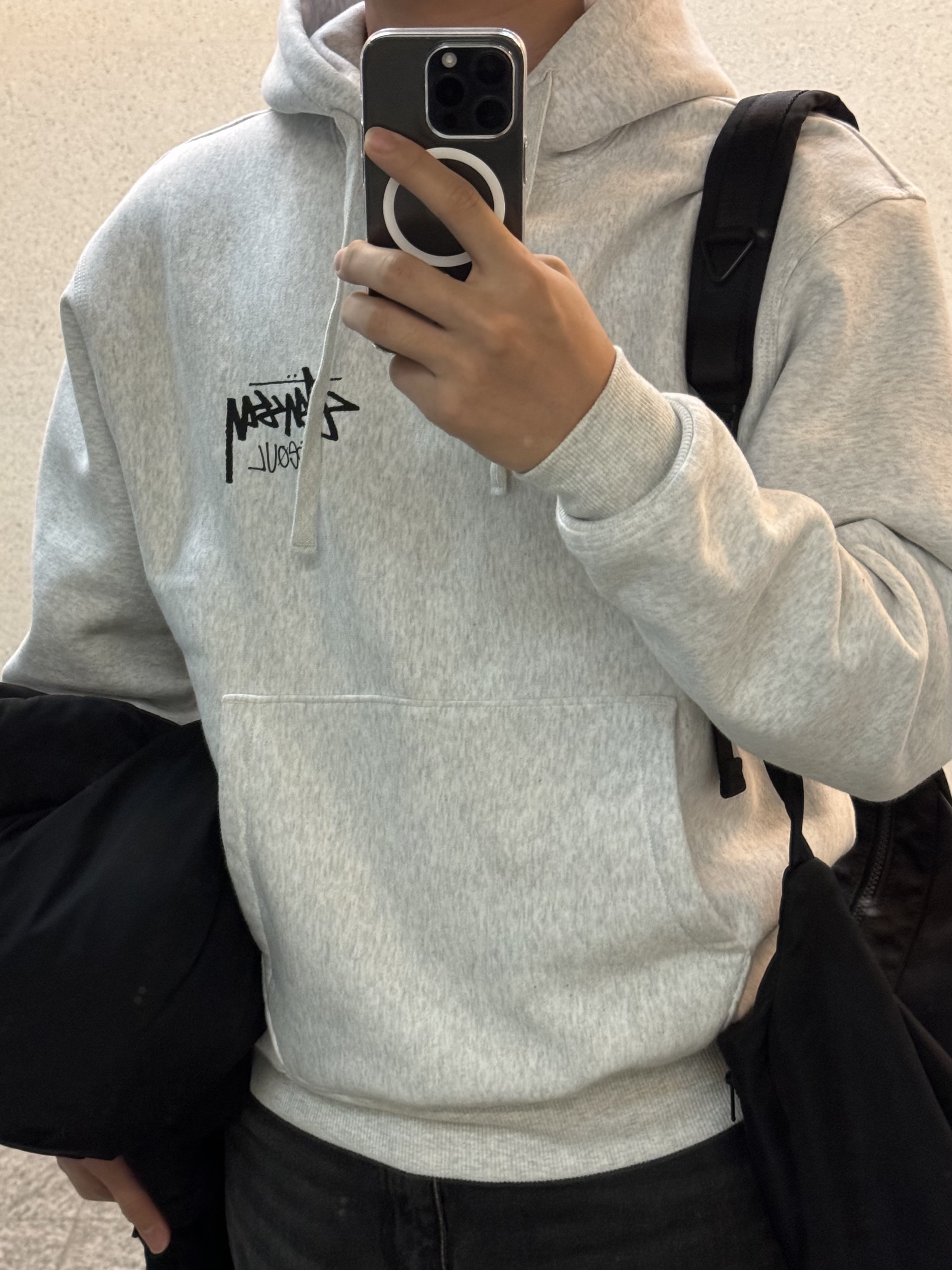 Apple iPhone 15 Pro 128GB Black Titanium (Korean Ver.), Stussy Stock Seoul Hood Ash Heather 2023 착용 스타일