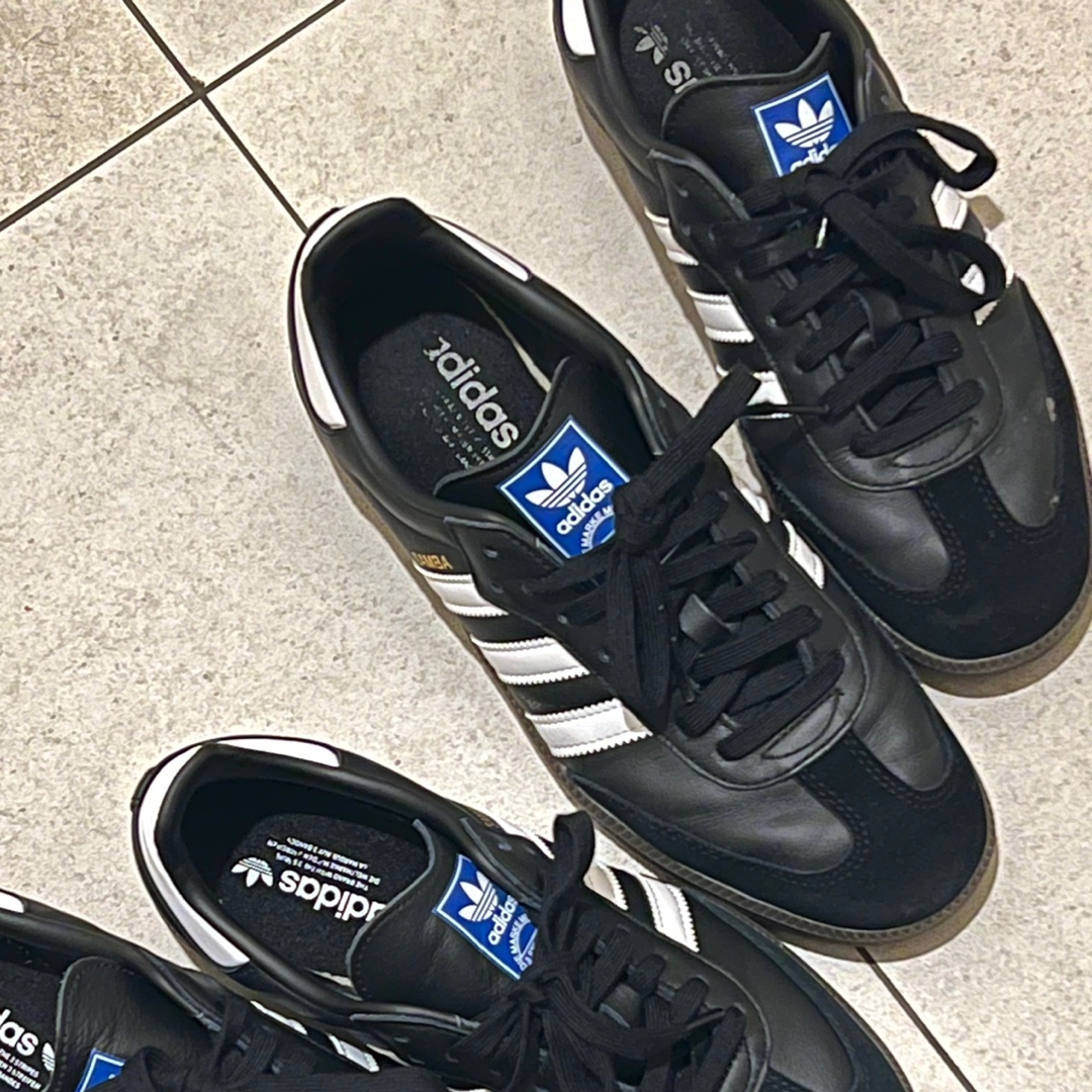 Adidas Samba OG Black White Gum 착용 스타일
