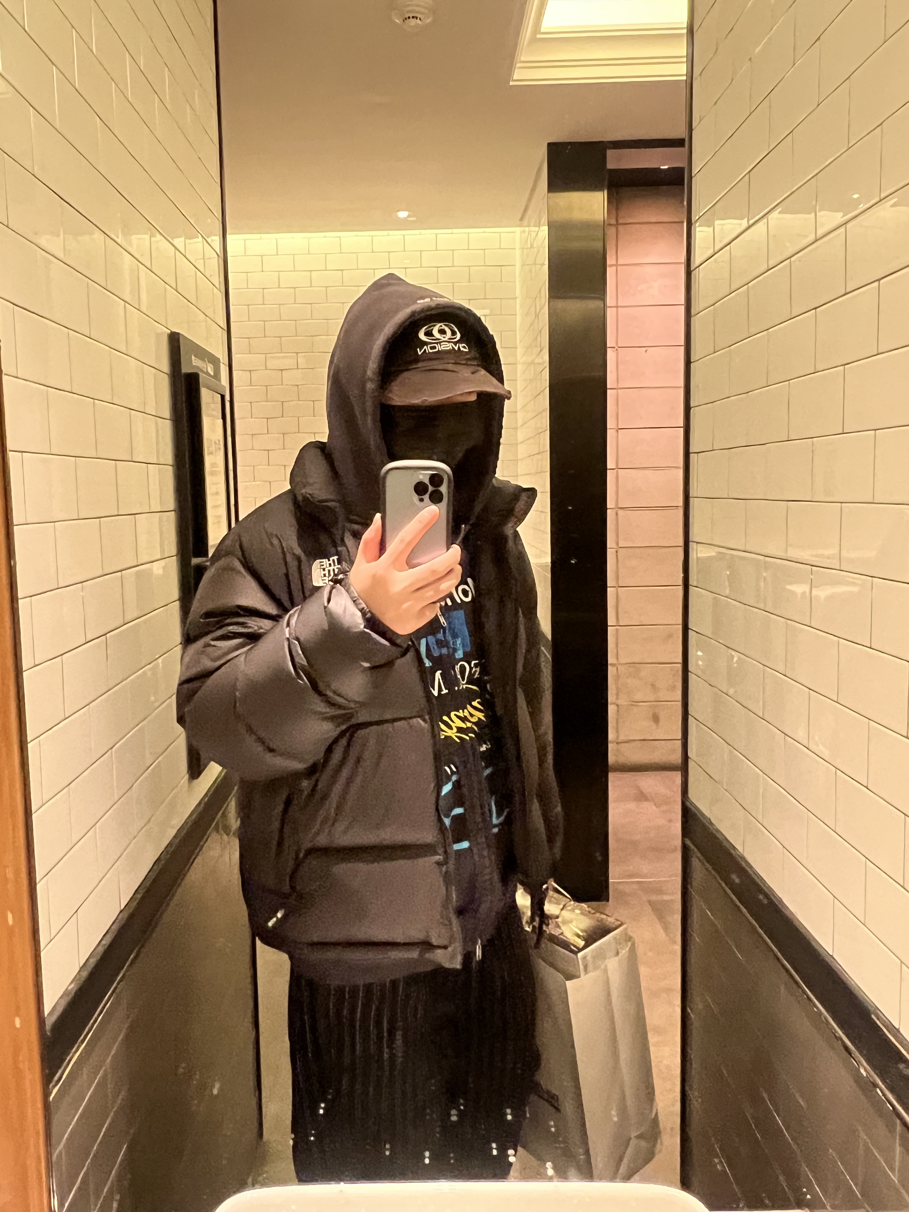 Civision by CSC Vison Destroyed Cap Washed Black, The North Face 1996 Eco Nuptse Jacket Black 착용 스타일 - 2