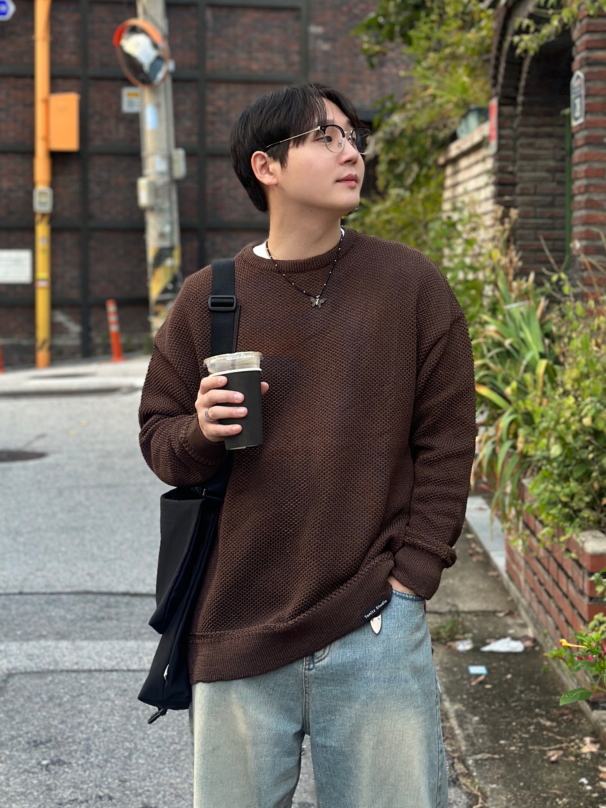 Gentle Monster Alio X 01 Black, Found Pocket Dim Cross Bag Black 착용 스타일 - 1