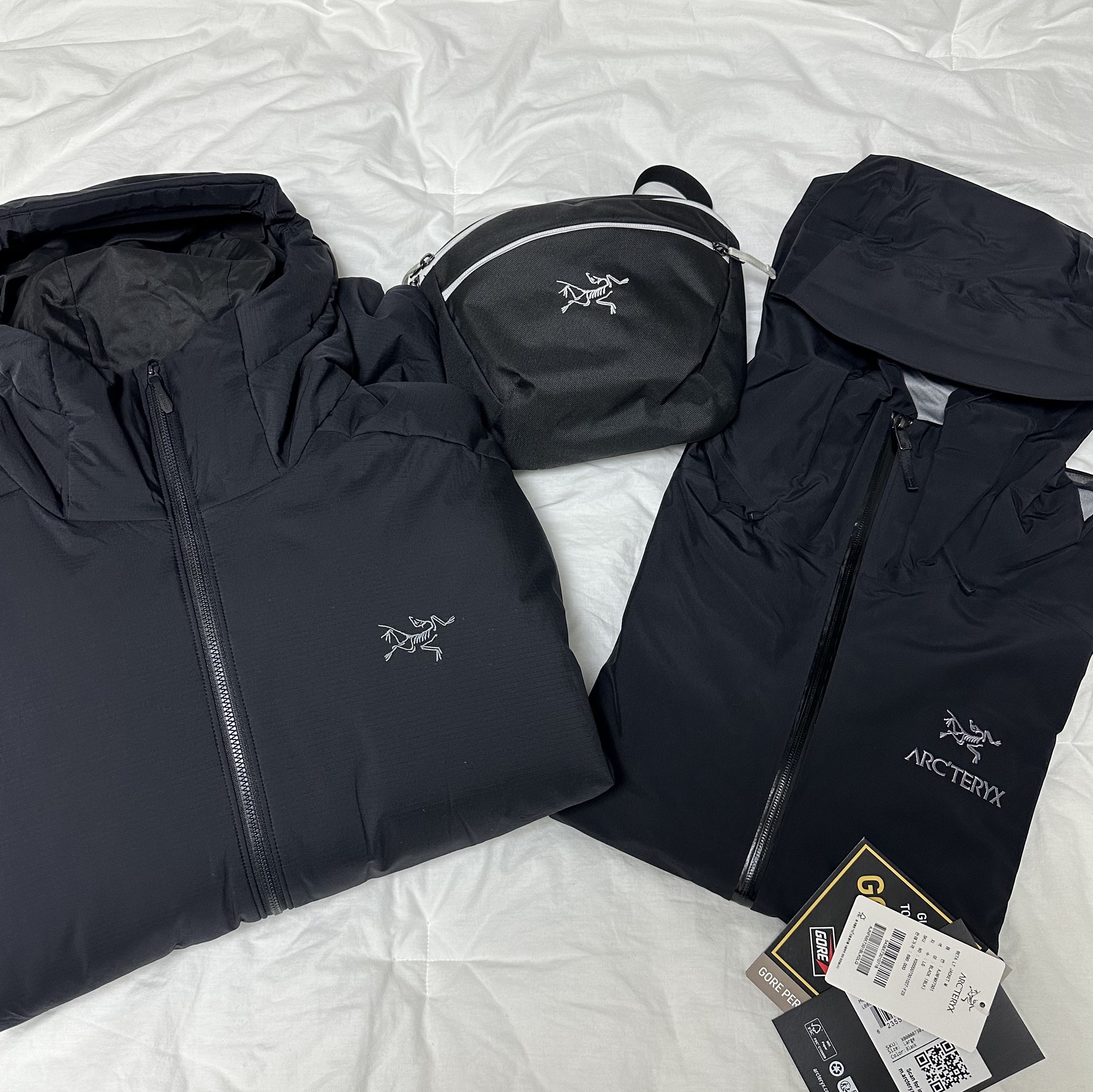Arc'teryx Atom Heavyweight Hoody Black, Arc'teryx Beta LT Jacket Black 착용 스타일