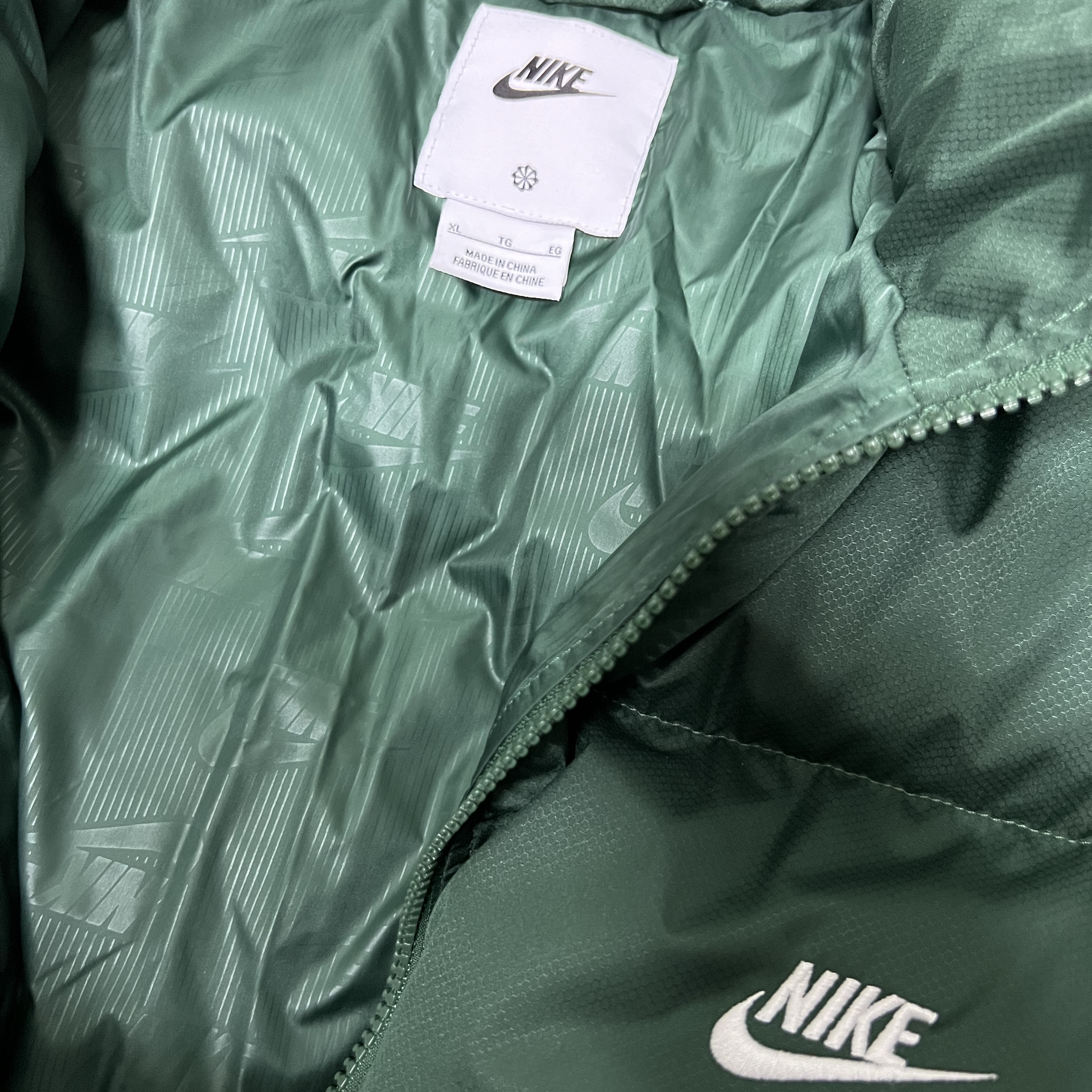 Nike NSW Puffer Jacket Fir - Asia 착용 스타일