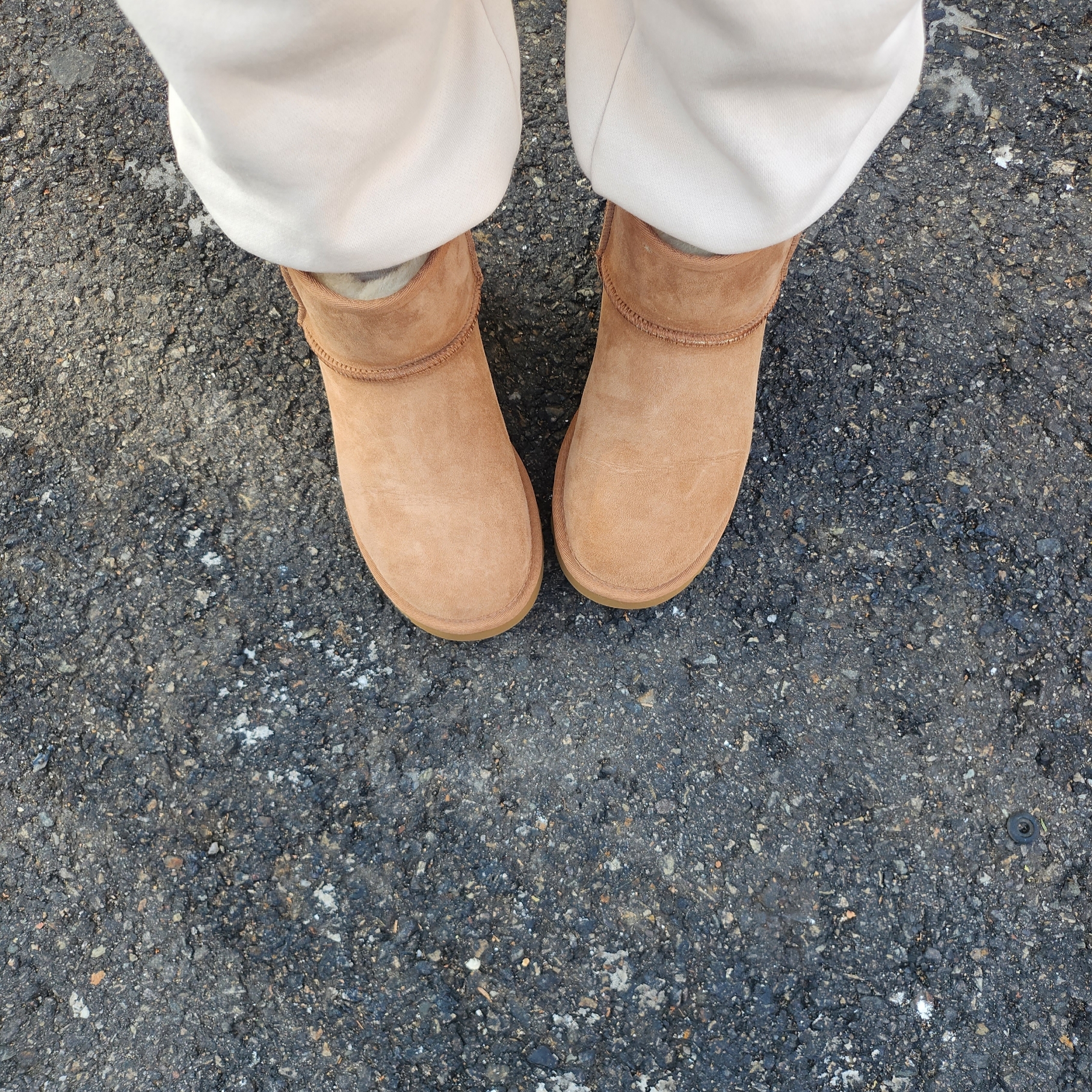 (W) UGG Classic Mini II Boots Chestnut 착용 스타일