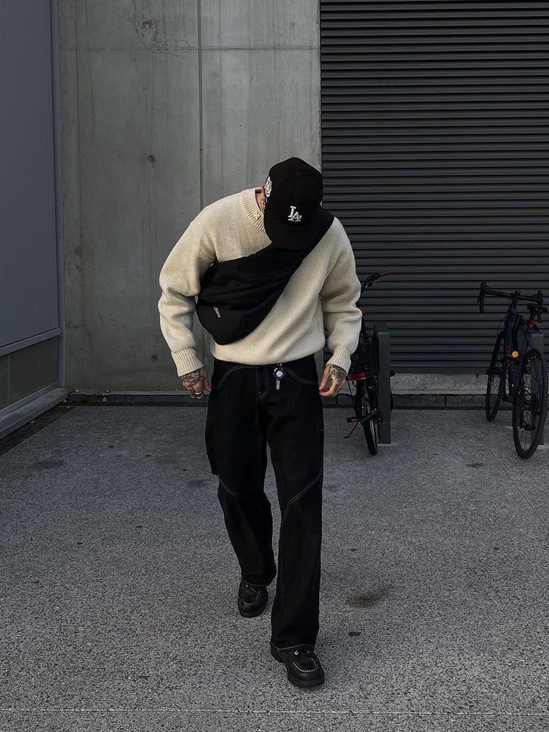 C.P. Company Lambswool Crewneck Knit Cream - 21FW, Supreme Applique Cable Knit Sweater Ivory - 23FW 착용 스타일 - 2
