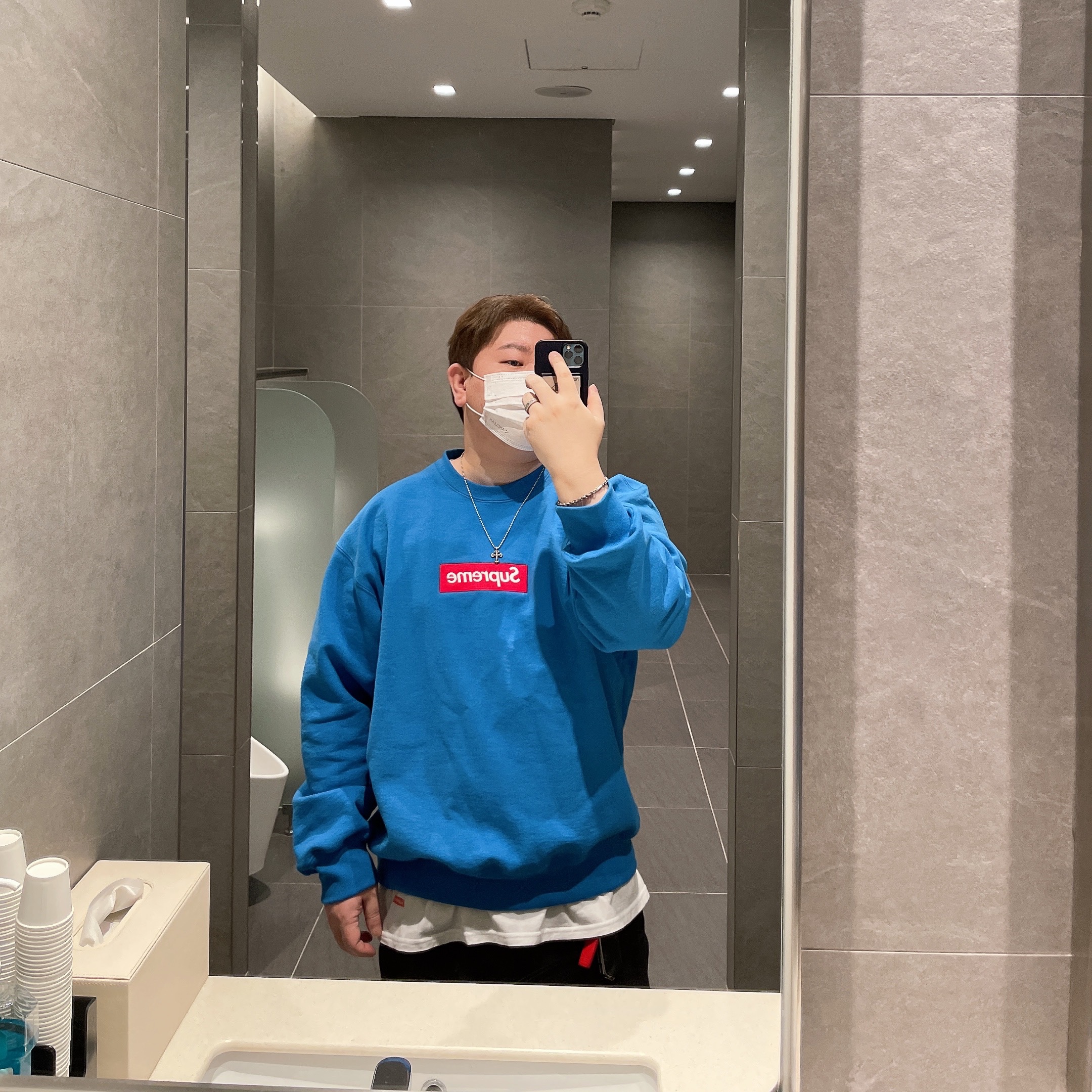 Supreme Box Logo Crewneck Blue - 22FW 착용 스타일