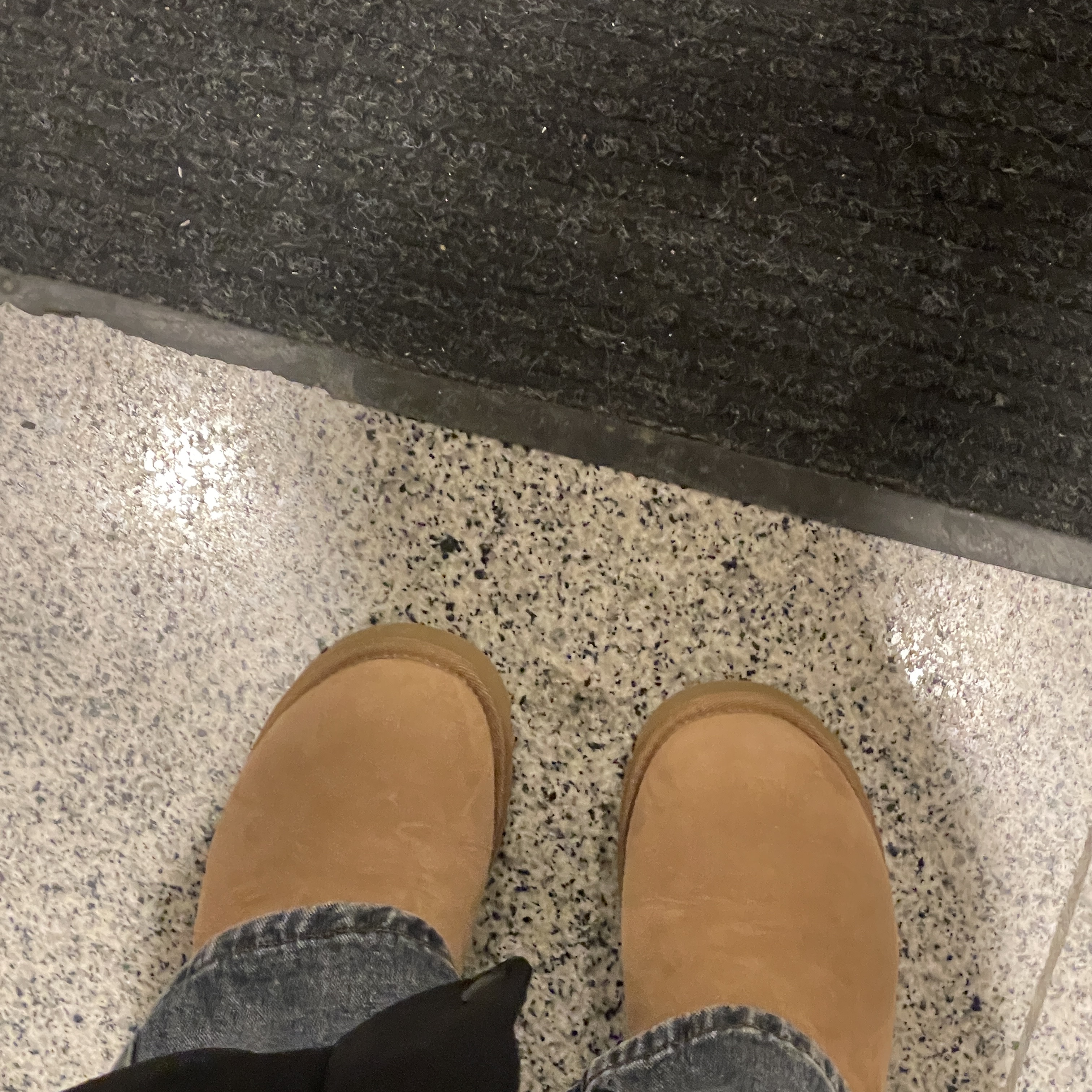 (W) UGG Classic Mini II Boots Chestnut 착용 스타일