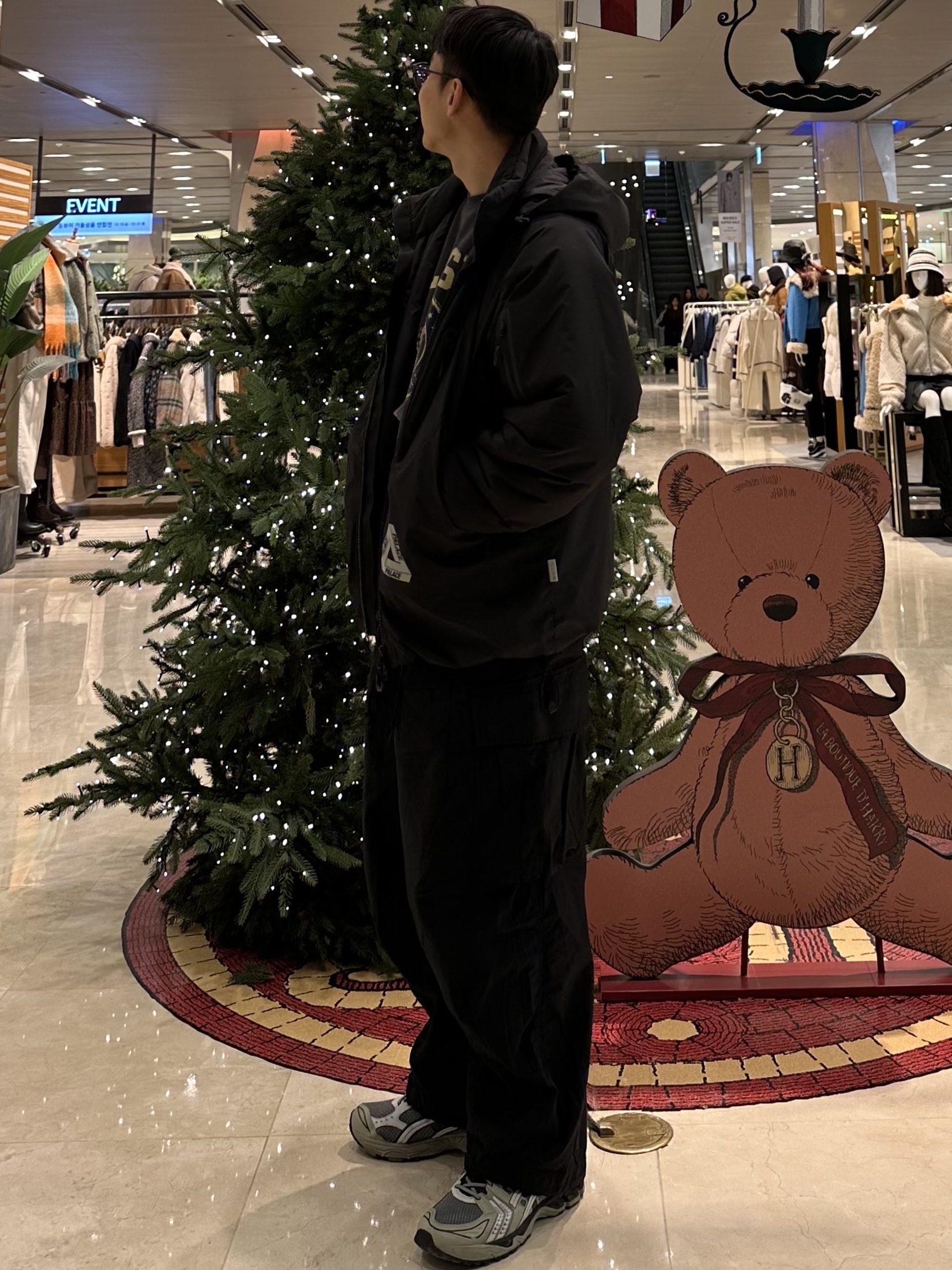 Palace Gore-Tex Infinium Loft Jacket Black - 22FW, Asics UB1-S Gel-Kayano 14 Piedmont Grey 착용 스타일 - 1