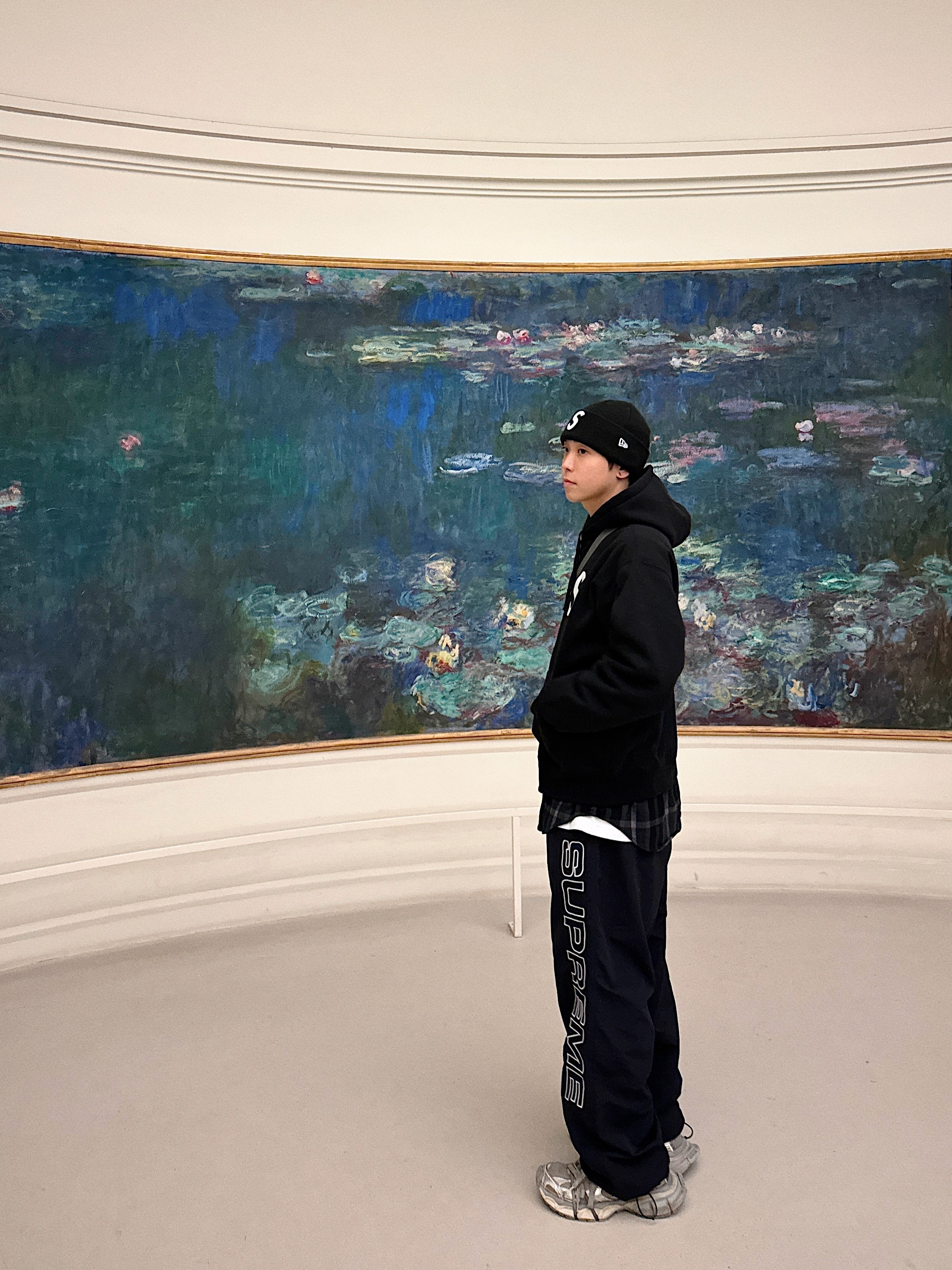Supreme New Era S Logo Beanie Black - 23FW, Supreme S Logo Zip Up Hooded Sweatshirt Black - 23FW 착용 스타일 - 1